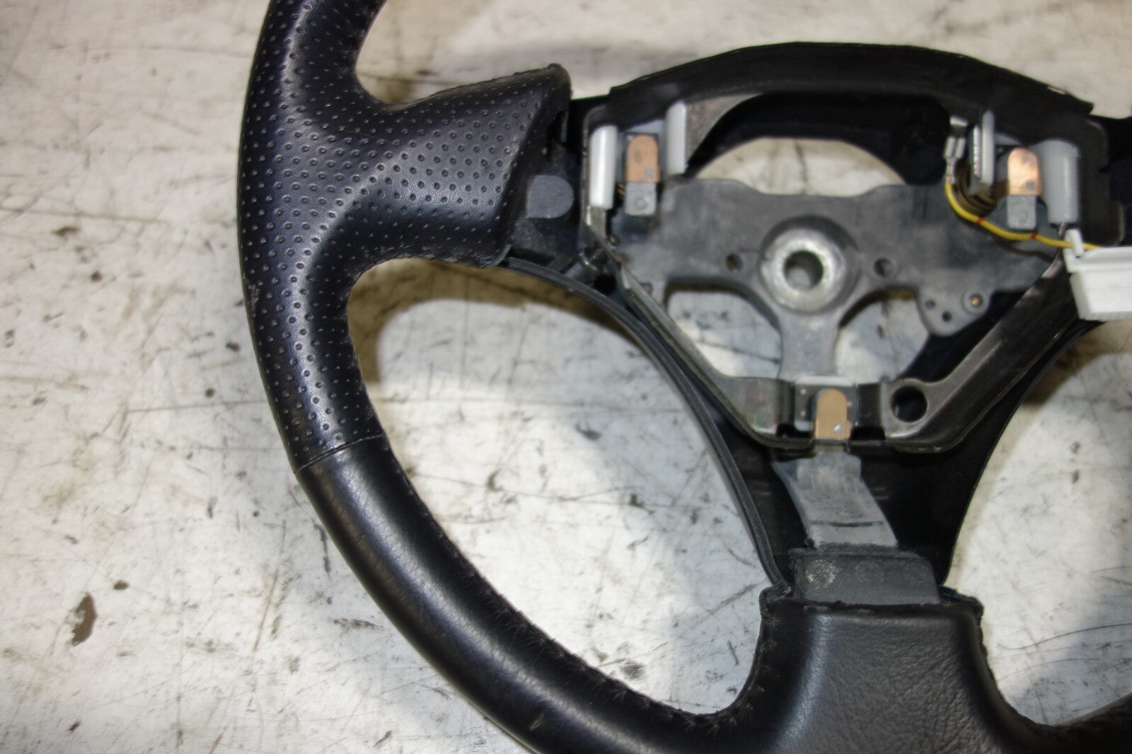 JDM 2000-2005 TOYOTA CELICA  STEERING WHEEL ZZT231 ZZT230