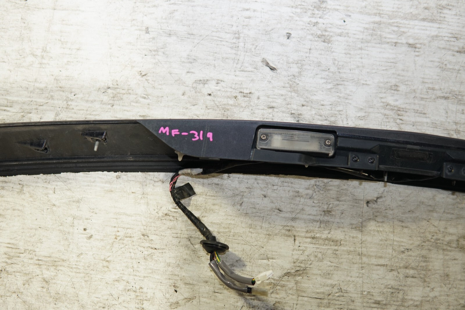 JDM Toyota Prius Rear CENTER GARNISH  ZVW30 2010-2011-2012-2013-2014-2015 MF-319