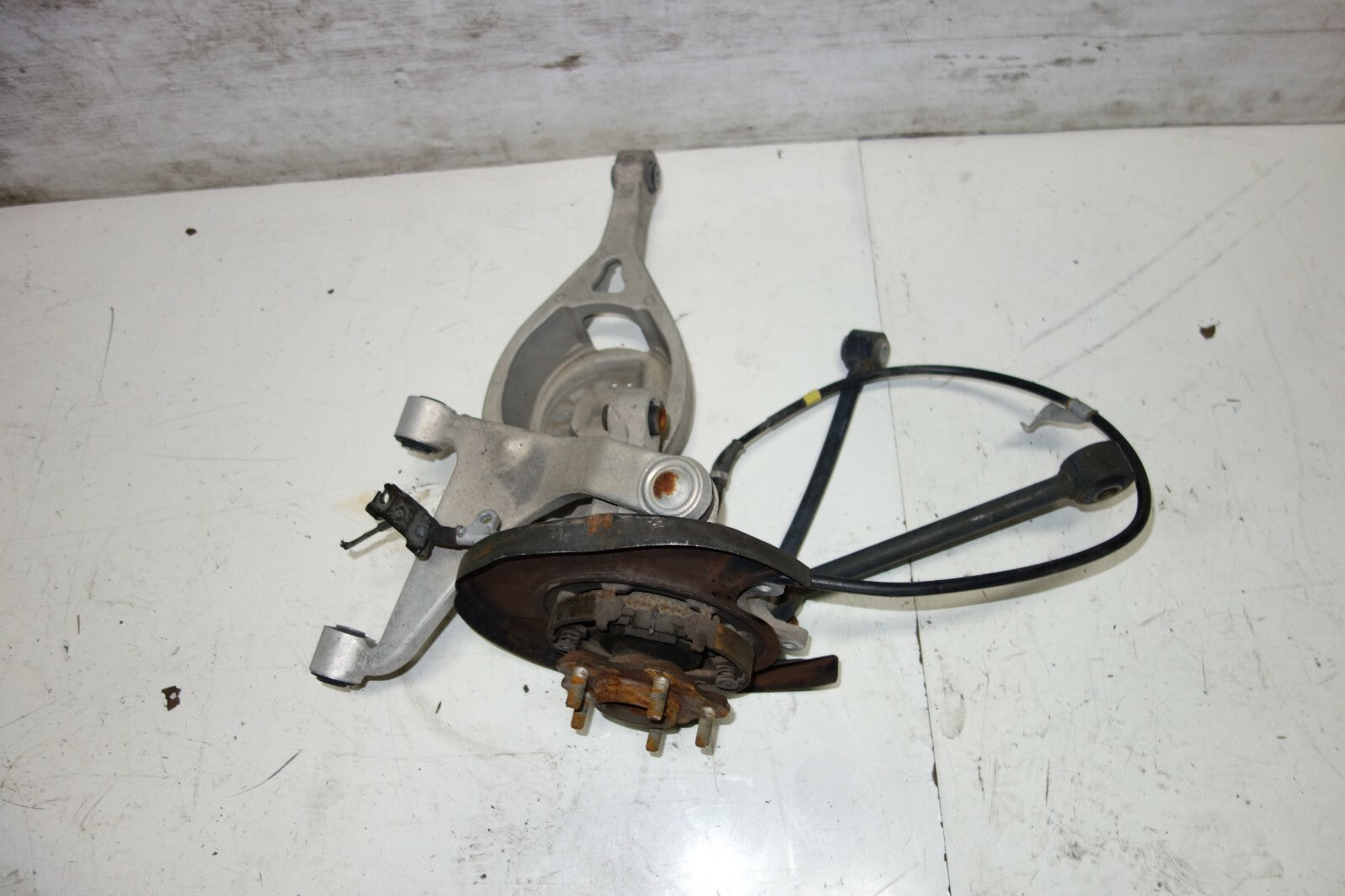 JDM Infiniti G35 Rear Left Spindle Wheel Hub Control Arms 2003-2007 Coupe