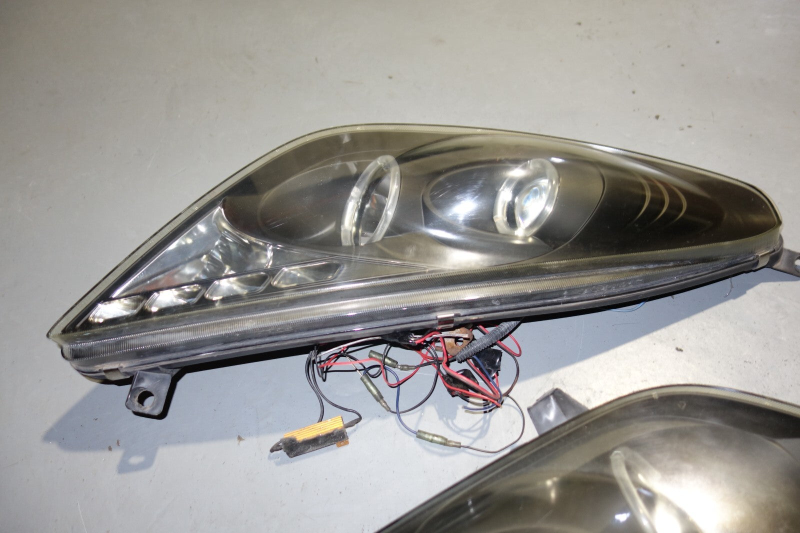 JDM 2000-2005 TOYOTA CELICA  HEAD LIGHTS LEFT & RIGHT HEAD LAMPS 2000-2005