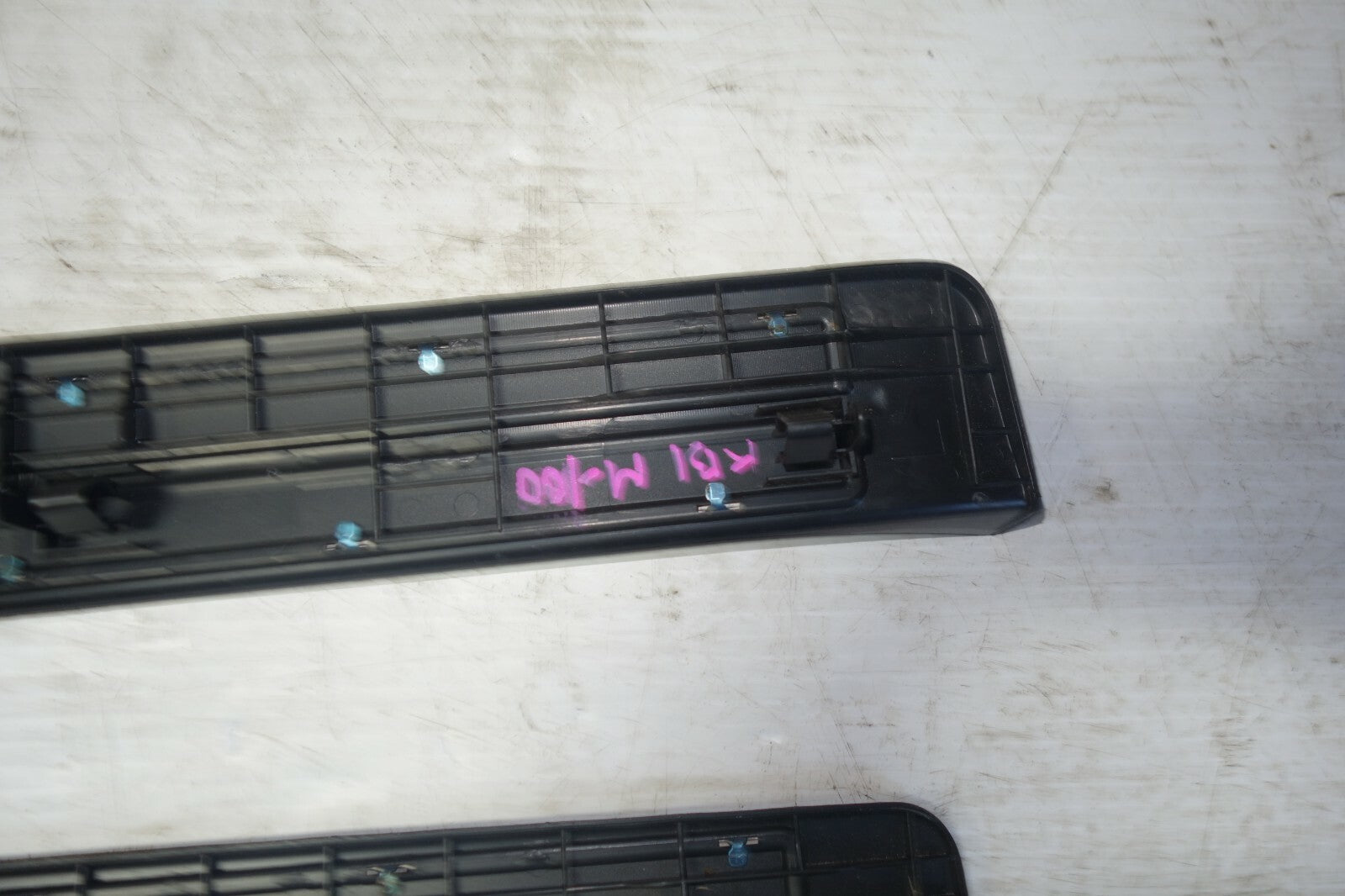JDM 2005-2008 ACURA RL HONDA LEGEND OEM DOOR SILLS TRIM SCUFF PLATES SIDE STEPS