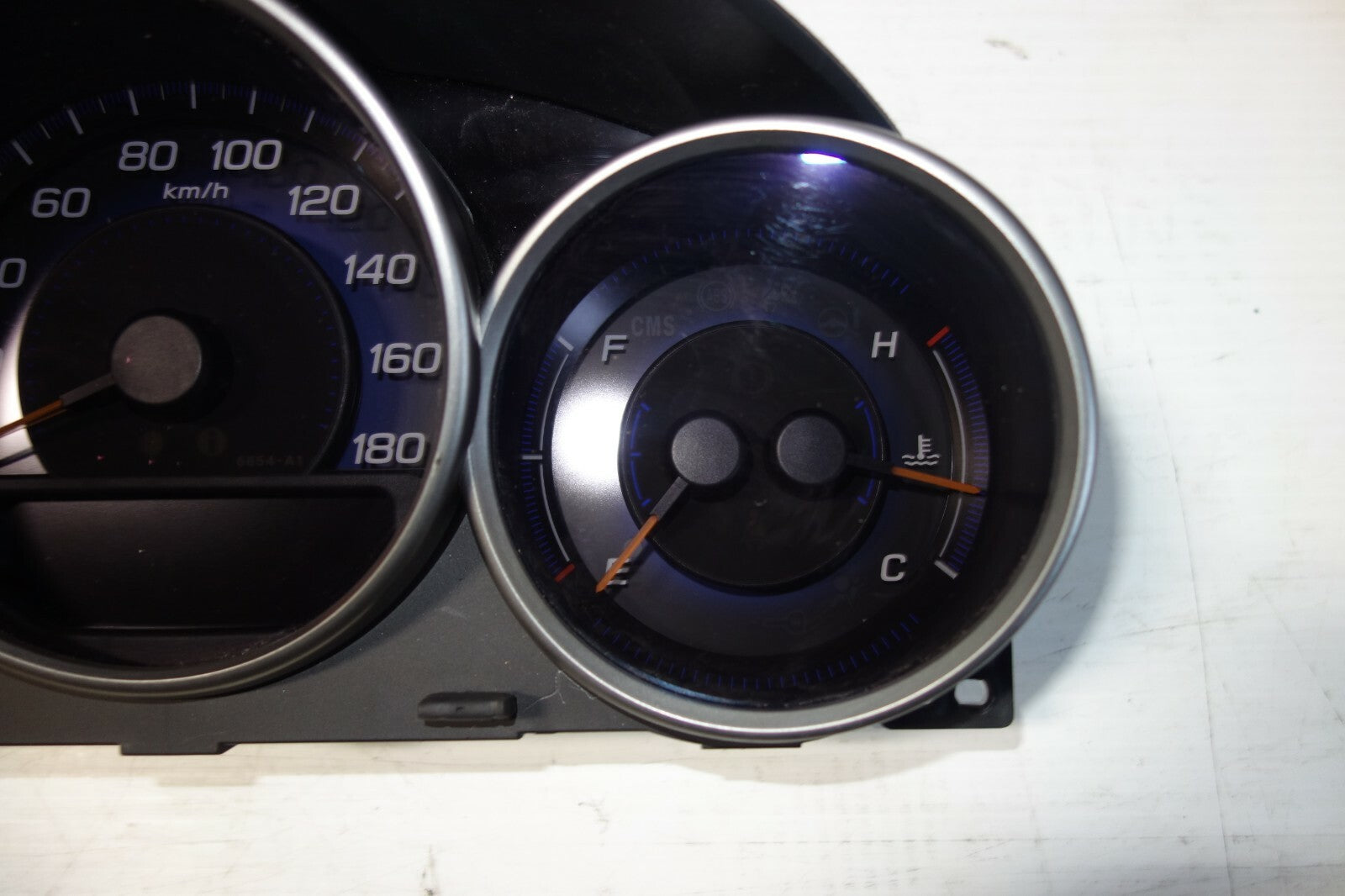 JDM ACURA RL KB1 OEM AUTOMATIC GAUGE CLUSTER  HONDA LEGEND CLUSTER 2005-2008
