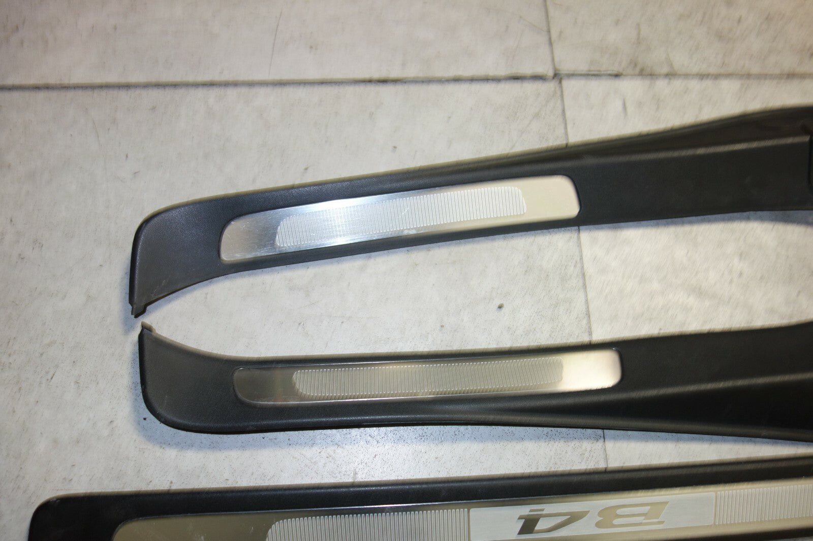 JDM GENUINE SUBARU LEGACY B4 OEM DOOR SILLS SCUFF PLATES STEPS SILL 2005-2009