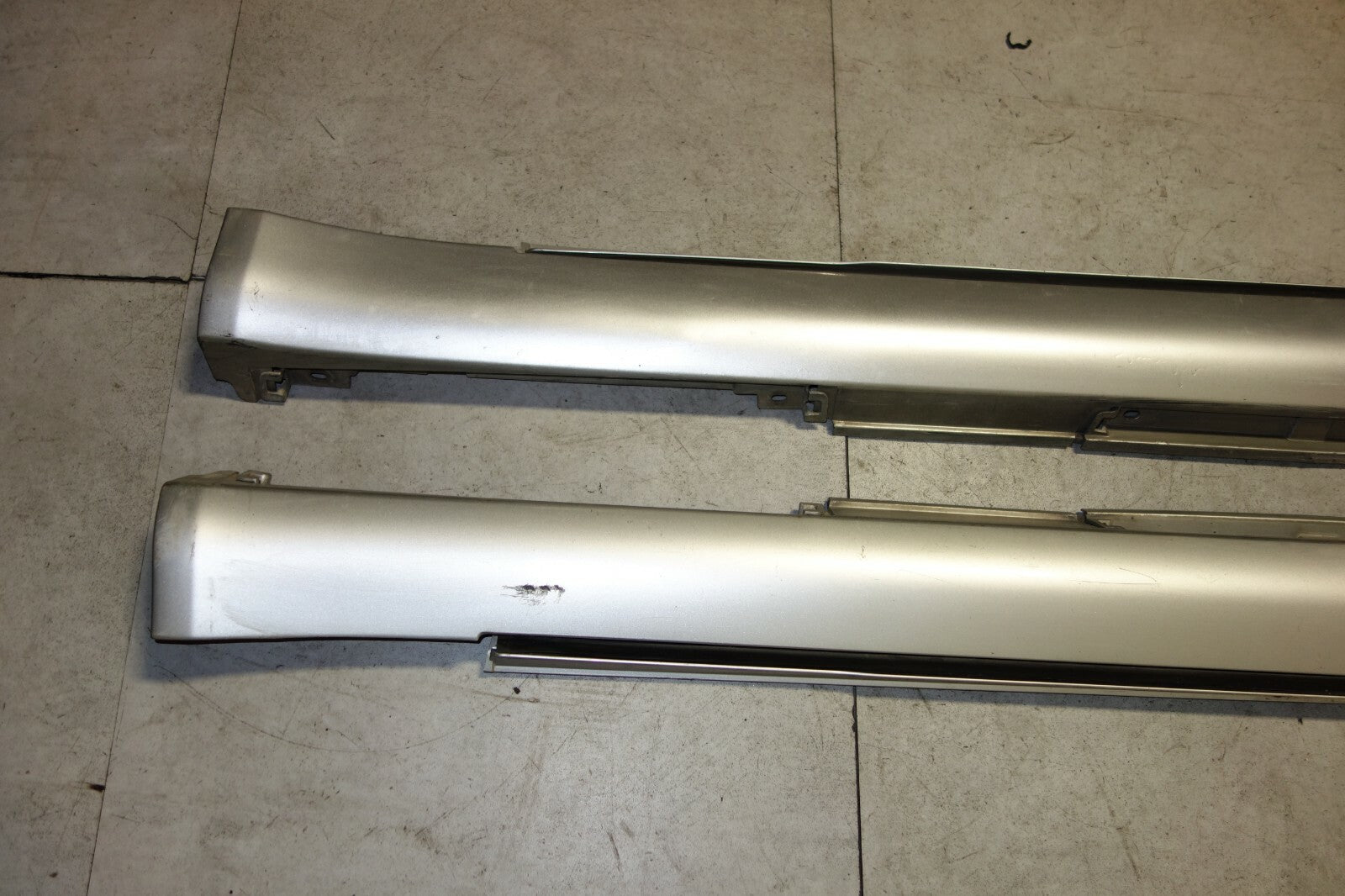 JDM LEXUS LS460 LS600H ROCKER PANEL PASSENGER SIDE SKIRT MOLDING Pair 2007-2012