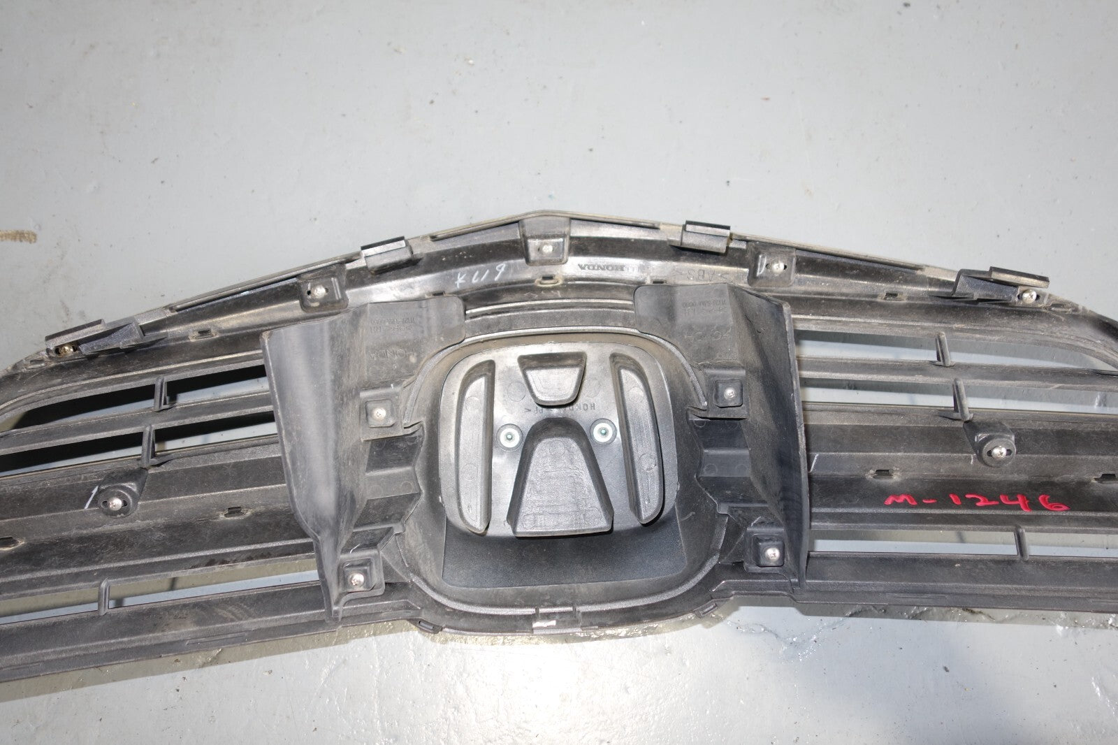 JDM 2005-2008 GENUINE ACURA RL KB1 OEM FRONT GRILLE HONDA LEGEND KB1 GRILL