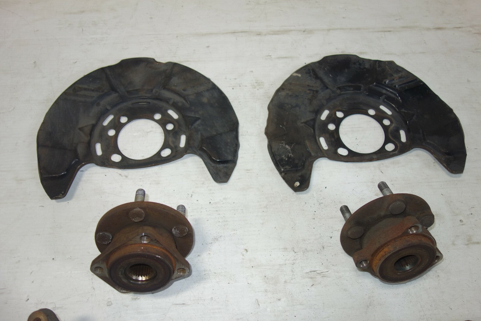 JDM SUBARU FORESTER OEM FRONT HUB KNUCKLE SPINDLE BEARING LEFT & RIGHT 2009-2014