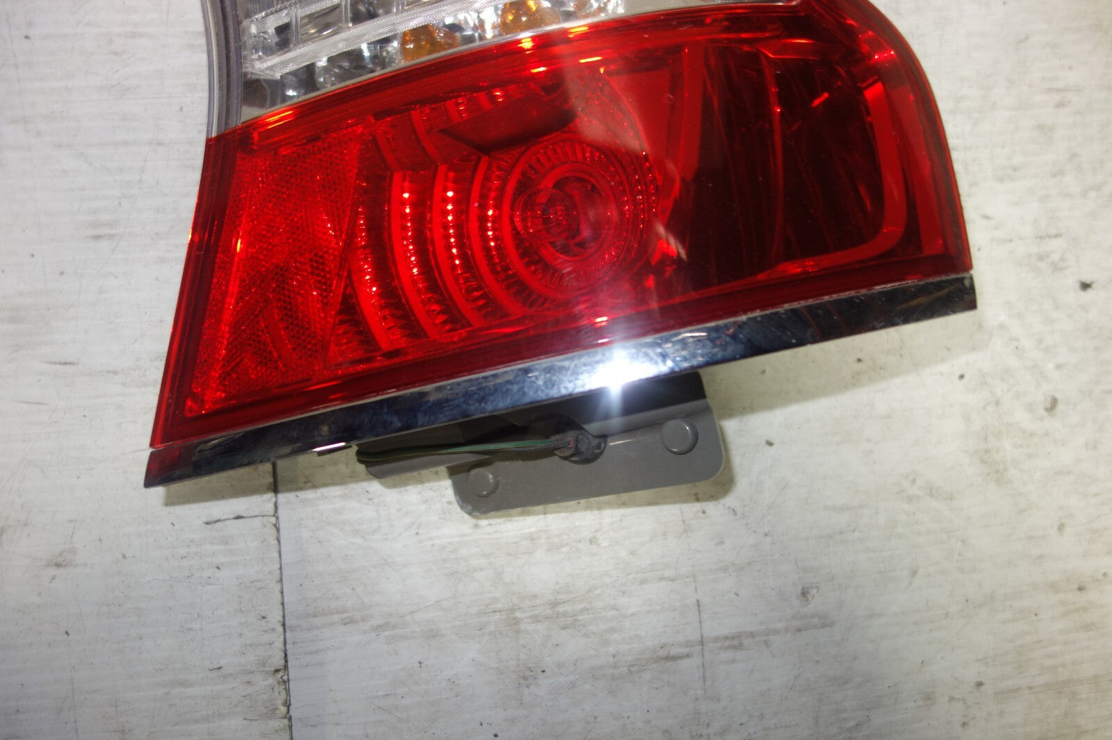 JDM SUBARU LEGACY BL5 OEM USED TAIL LIGHTS  LAMPS 4 DOOR SEDAN 2005-2009