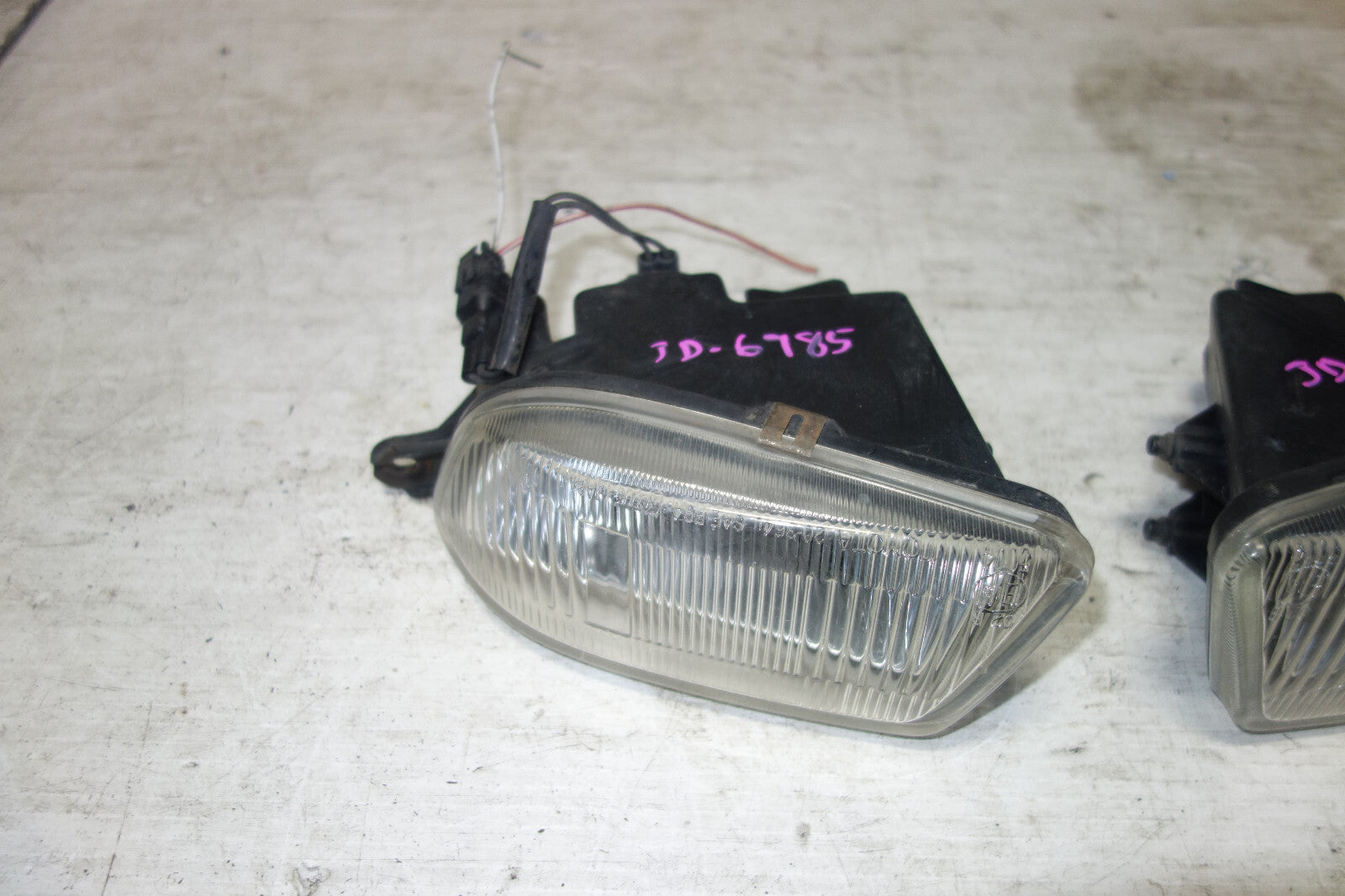 JDM Toyota Celica ST202 Front Fog Lights Fog Lamps 1994-1999 Used OEM Left Right