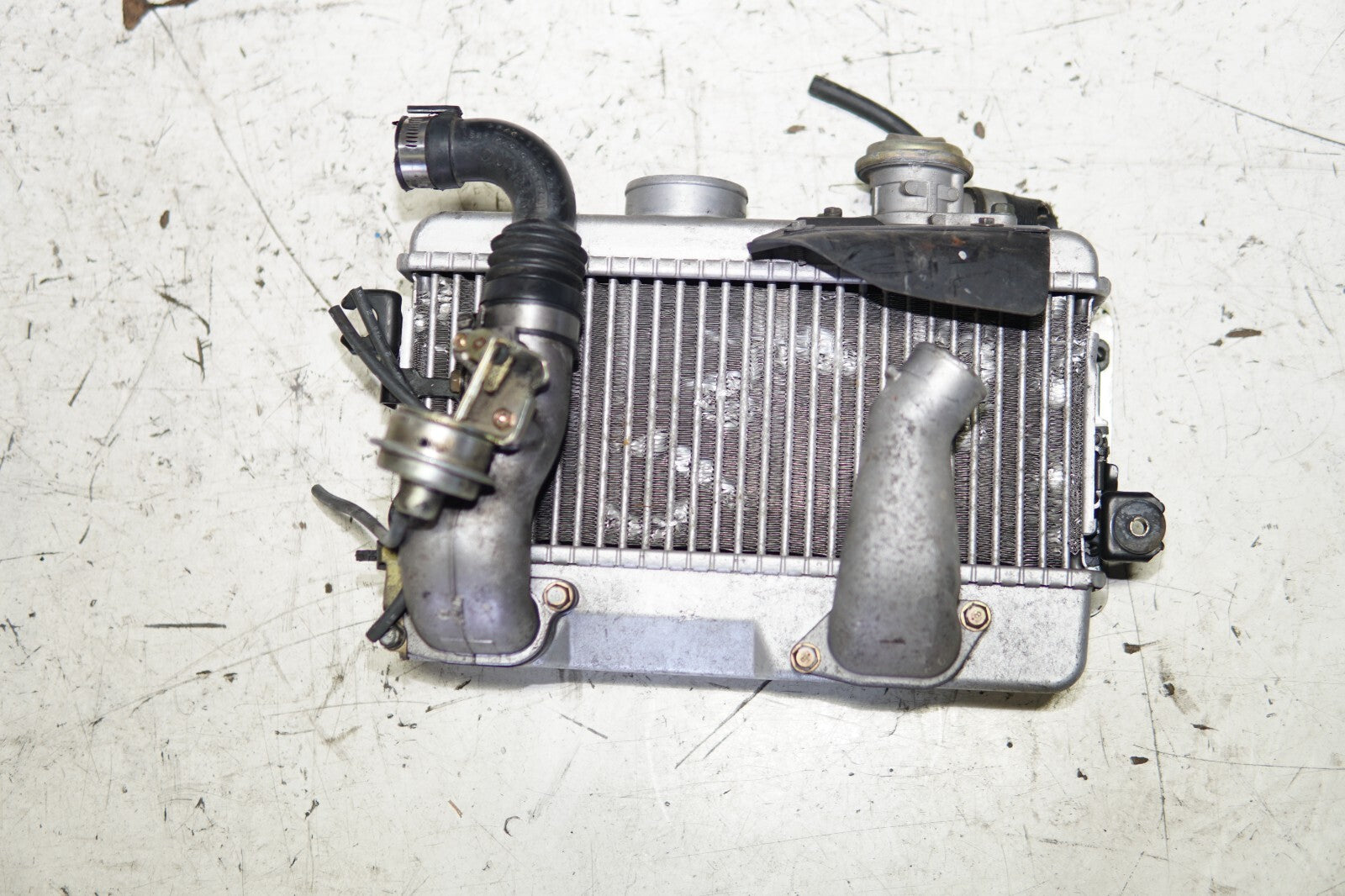 JDM SUBARU LEGACY STI TURBO INTERCOOLER TOP MOUNT S401 BE5 BH5 2000-2004
