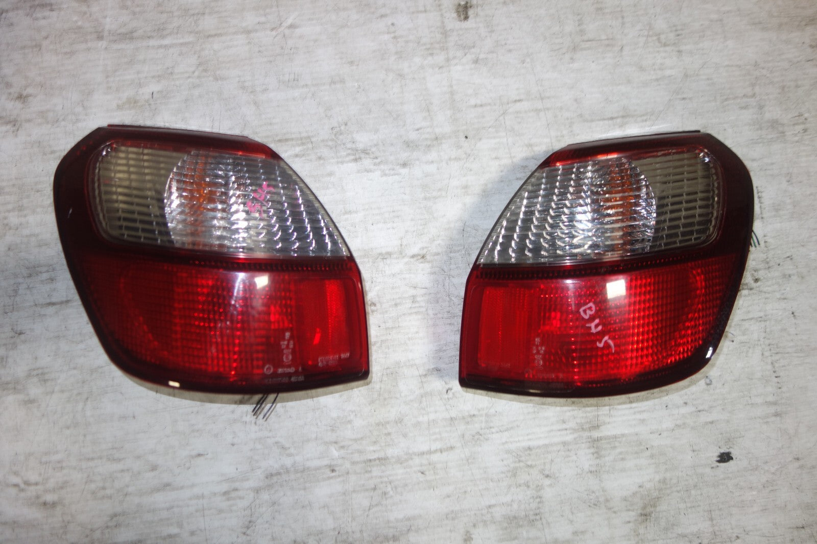 JDM Subaru Legacy Wagon Taillights BH5 Left & Right 2000 2001 2002 2003 2004