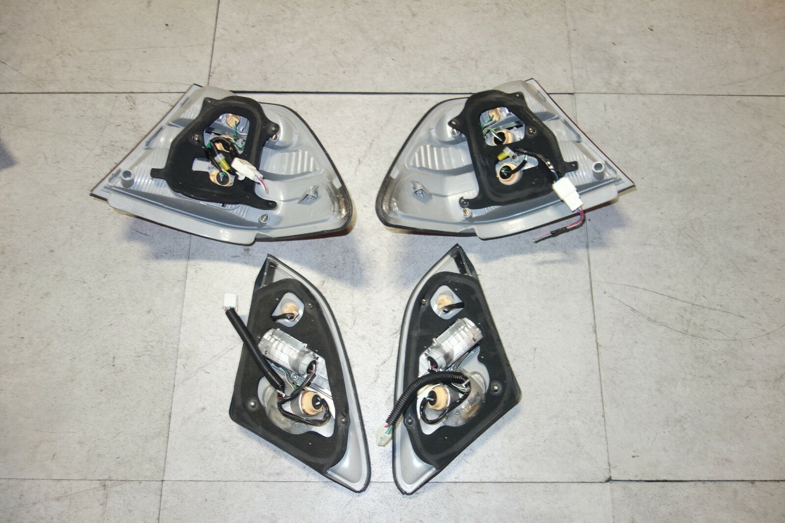 Lexus LS430 Taillight Taillights Lamps Inner Outer Trunk 2001 2002 2003 OEM