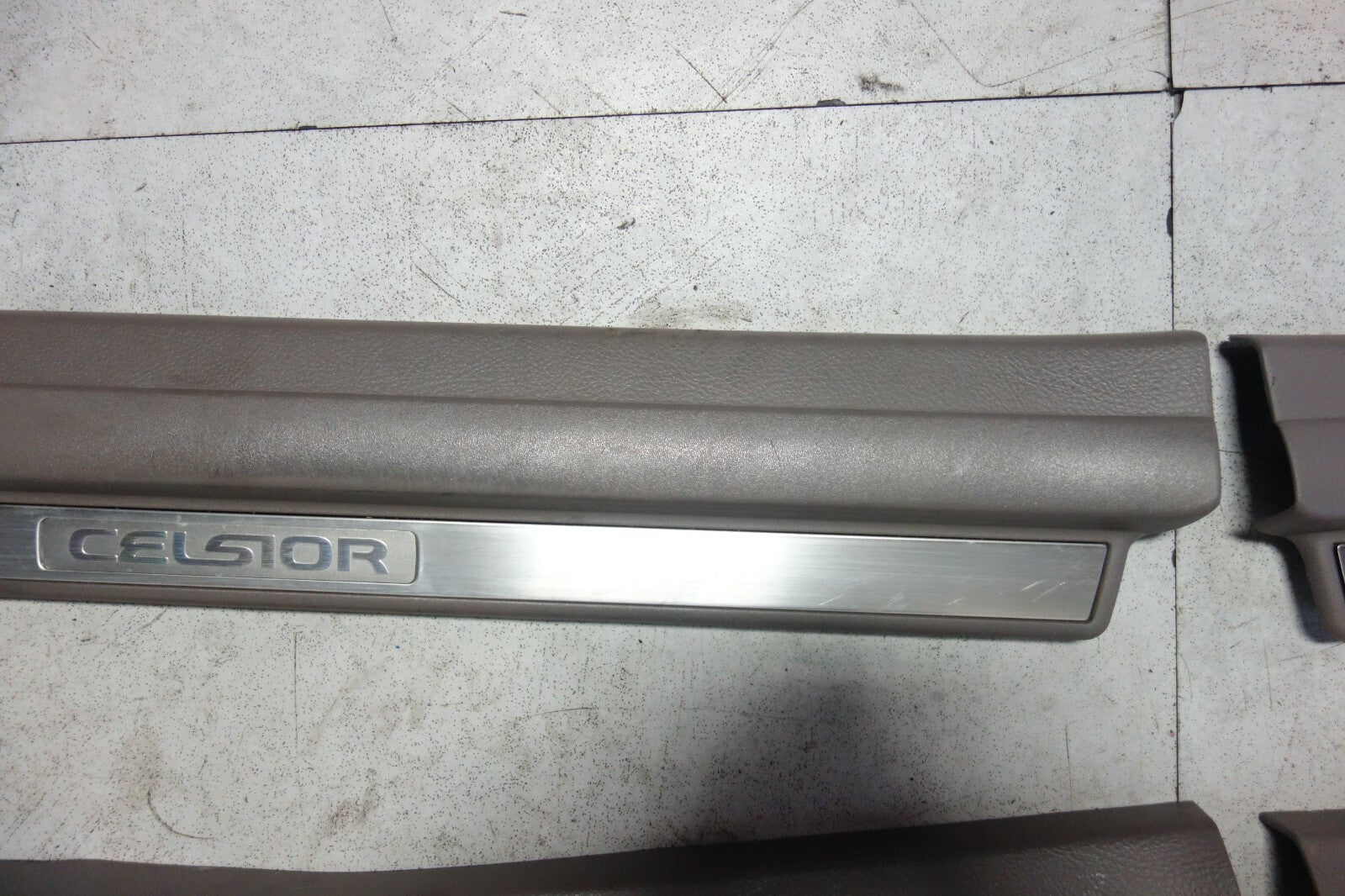 JDM Lexus LS430 Toyota Celsior Door Sills Scuff Plates 2001-2006 UCF30 UCF31