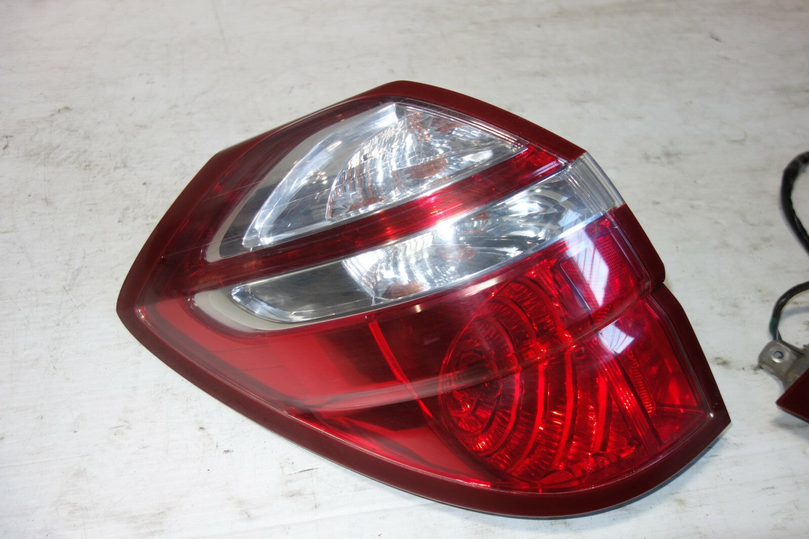 JDM 2005-2009 SUBARU LEGACY OUTBACK KOUKI OEM USED TAIL LIGHTS TAIL LAMPS