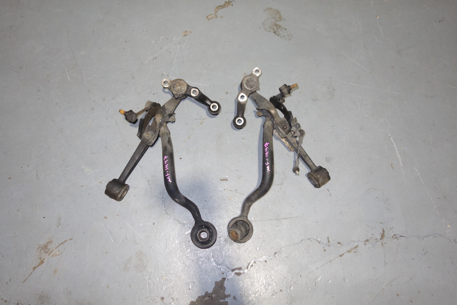 JDM 01-05 LEXUS IS300 OEM FRONT LOWER CONTROL ARM LEFT & RIGHT SXE10 ALTEZZA