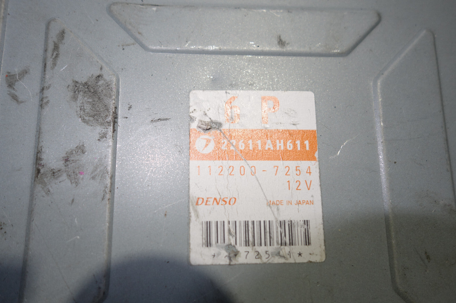 JDM Subaru Legacy EUC Outback EZ30 Engine ECU Computer 6P - 22611AH611