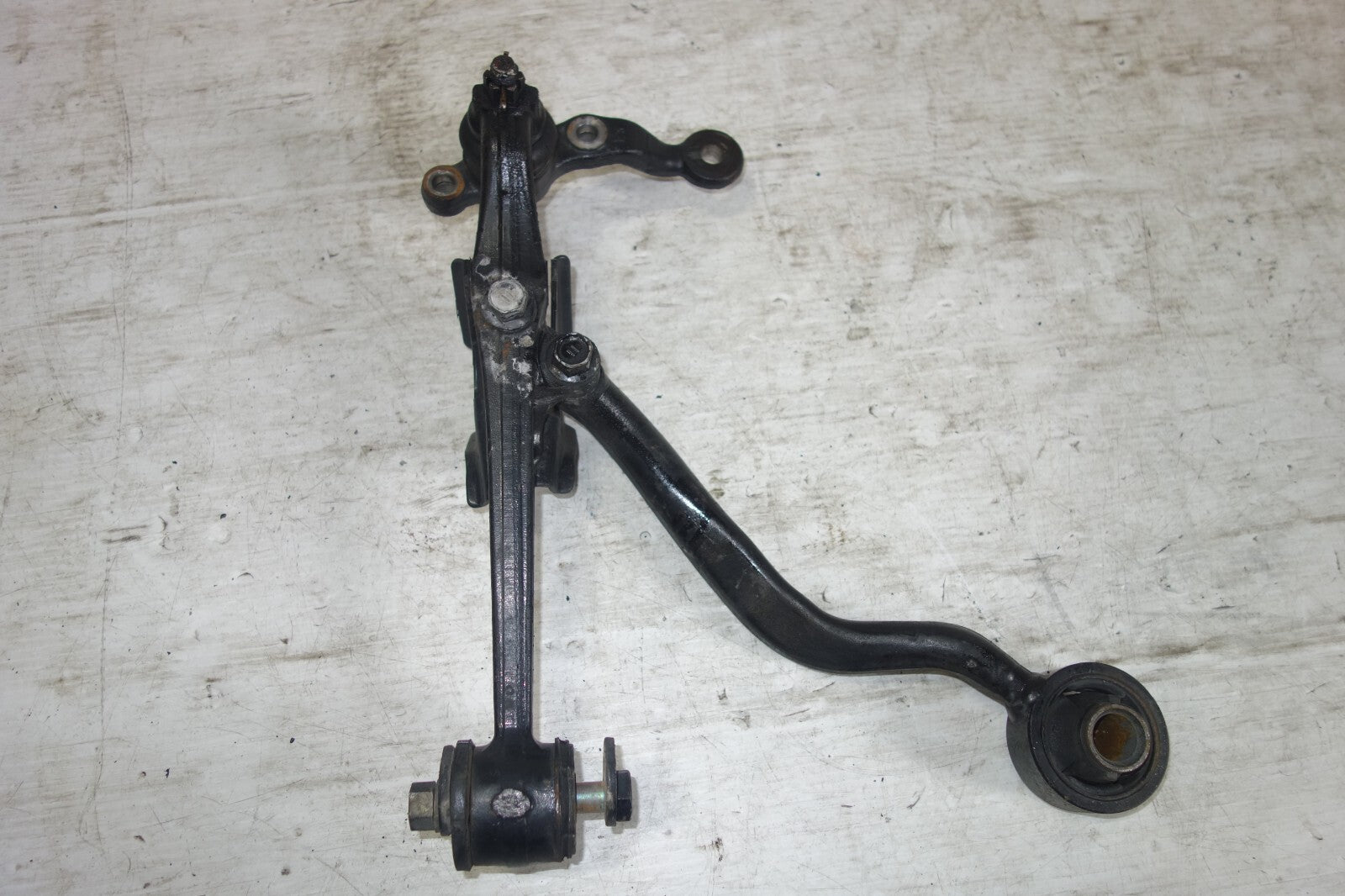 JDM 2001-2005 LEXUS IS300 OEM FRONT LOWER CONTROL ARM LEFT SIDE SXE10 ALTEZZA