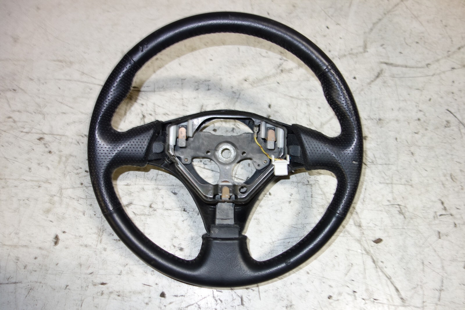 JDM 2000-2005 TOYOTA CELICA  STEERING WHEEL ZZT231 ZZT230