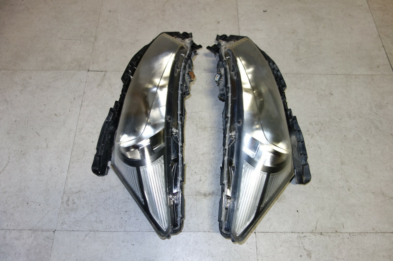 JDM 2008-2012 HONDA ACCORD INSPIRE OEM HID HEAD LIGHTS HEAD LAMPS JAPAN