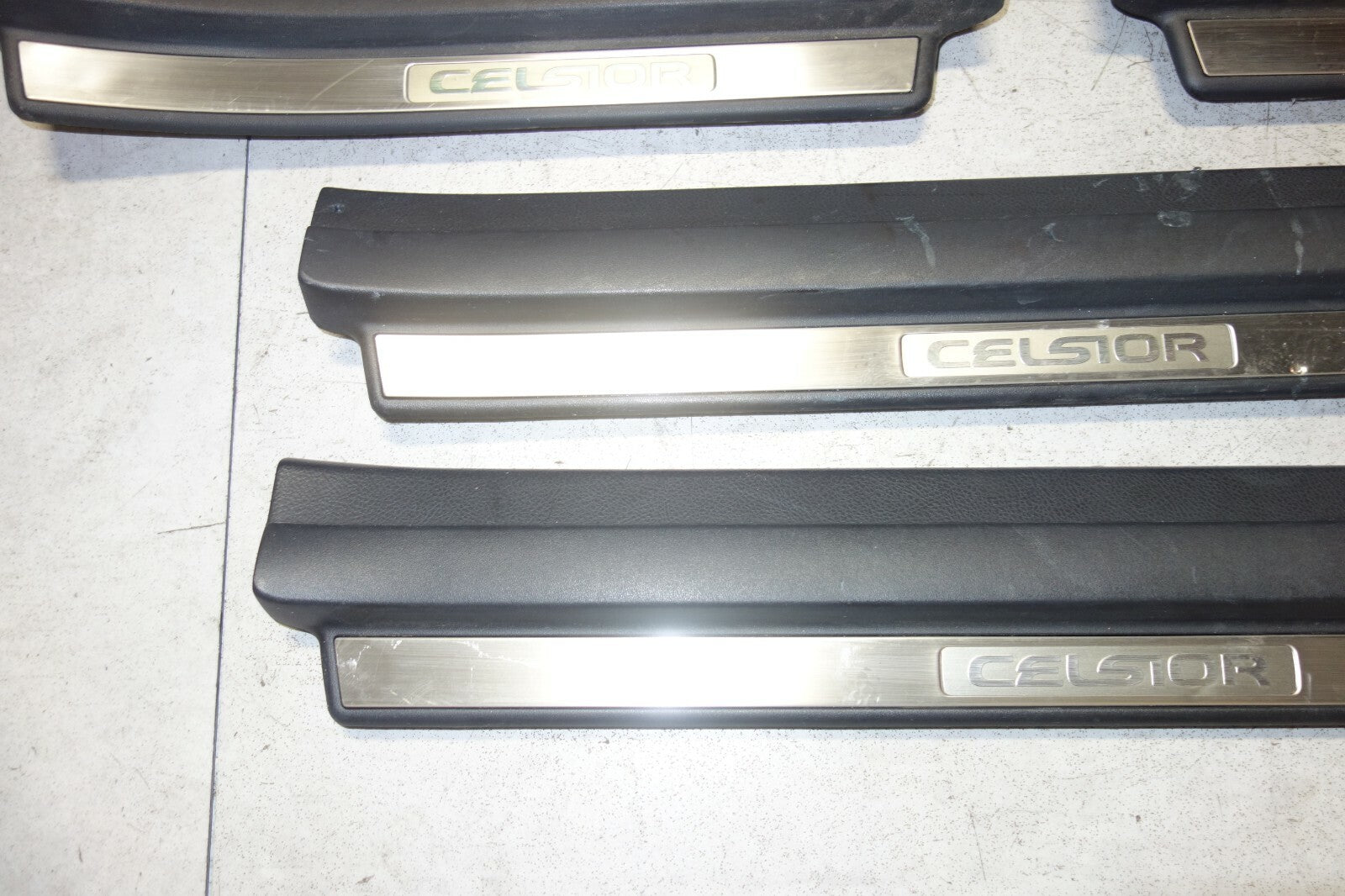 JDM 2001-2006 TOYOTA LEXUS LS430 CELSIOR UCF30 OEM DOOR SILLS SCUFF PLATES UCF31
