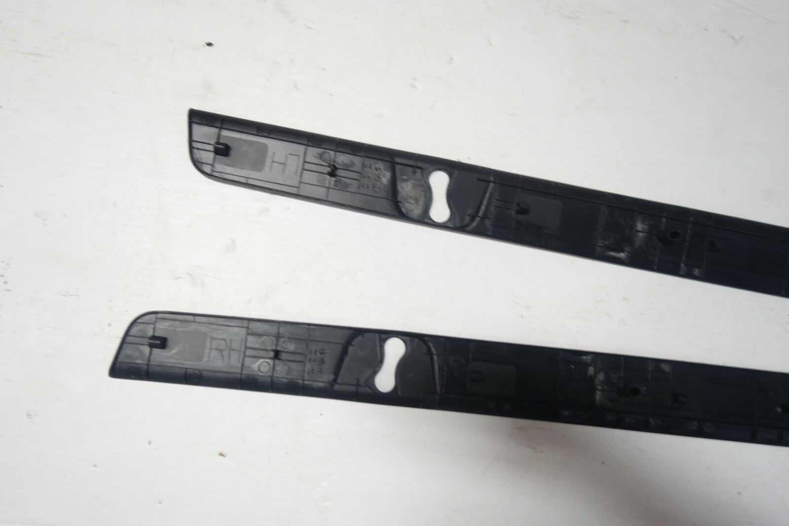 JDM 2004-2008 GENUINE MAZDA RX8  OEM DOOR SILLS TRIM SCUFF PLATES SIDE STEPS