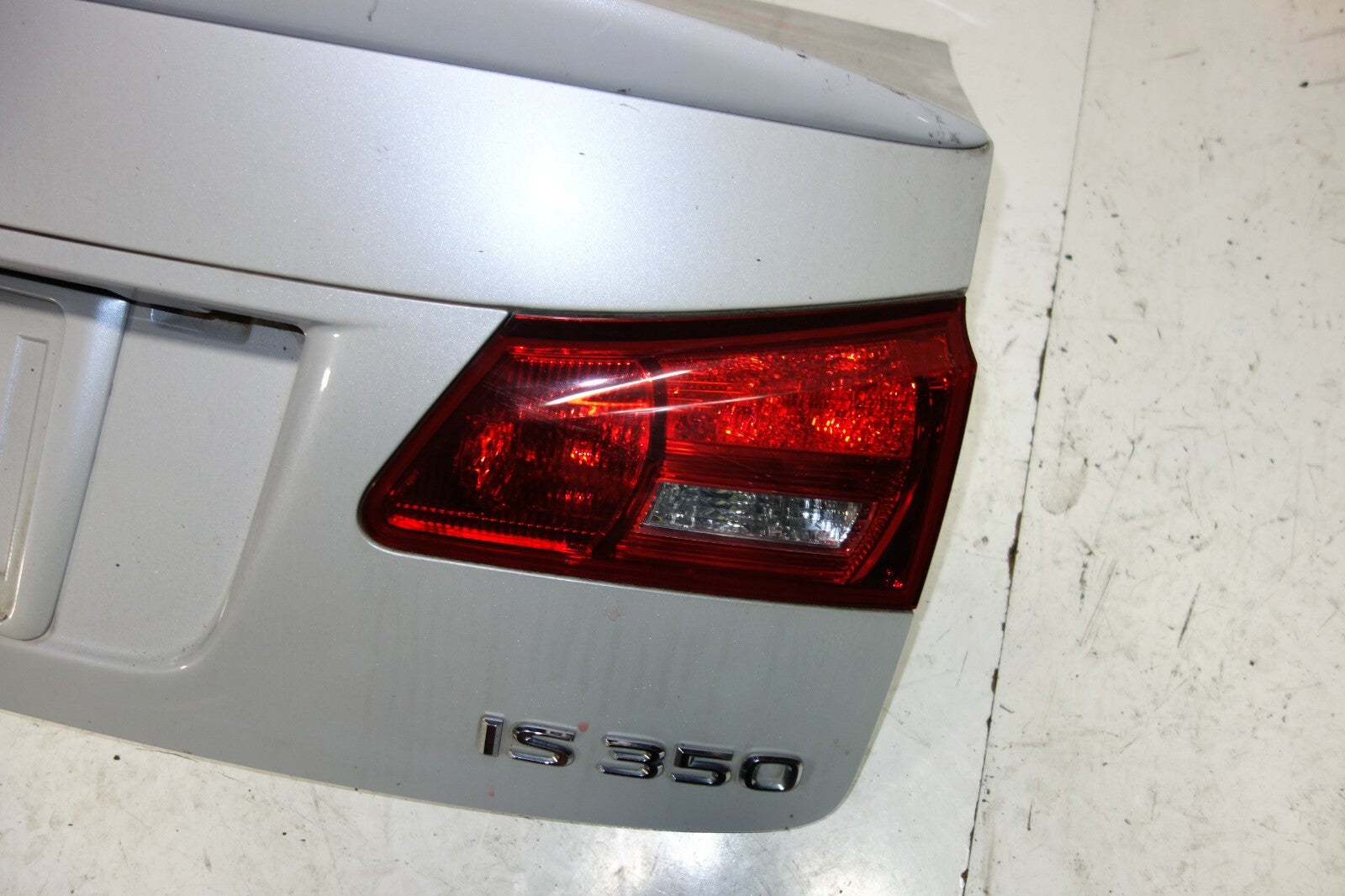 JDM Lexus IS250 IS350 Trunk Lid Rear Spoiler Lights Trunk Lamps 2006 2007 2008