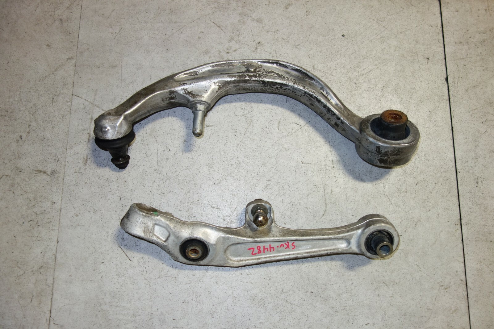 JDM Nissan 350z / G35 OEM Front Lower Control Arm Pair Rearward Forward LH 03-09