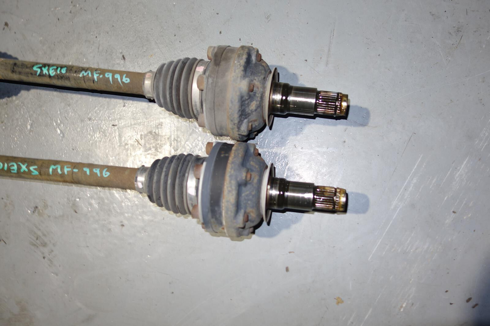 JDM Toyota Altezza 3S-GE Beams 6speed LSD Rear Differential CV Axles 1998-2005