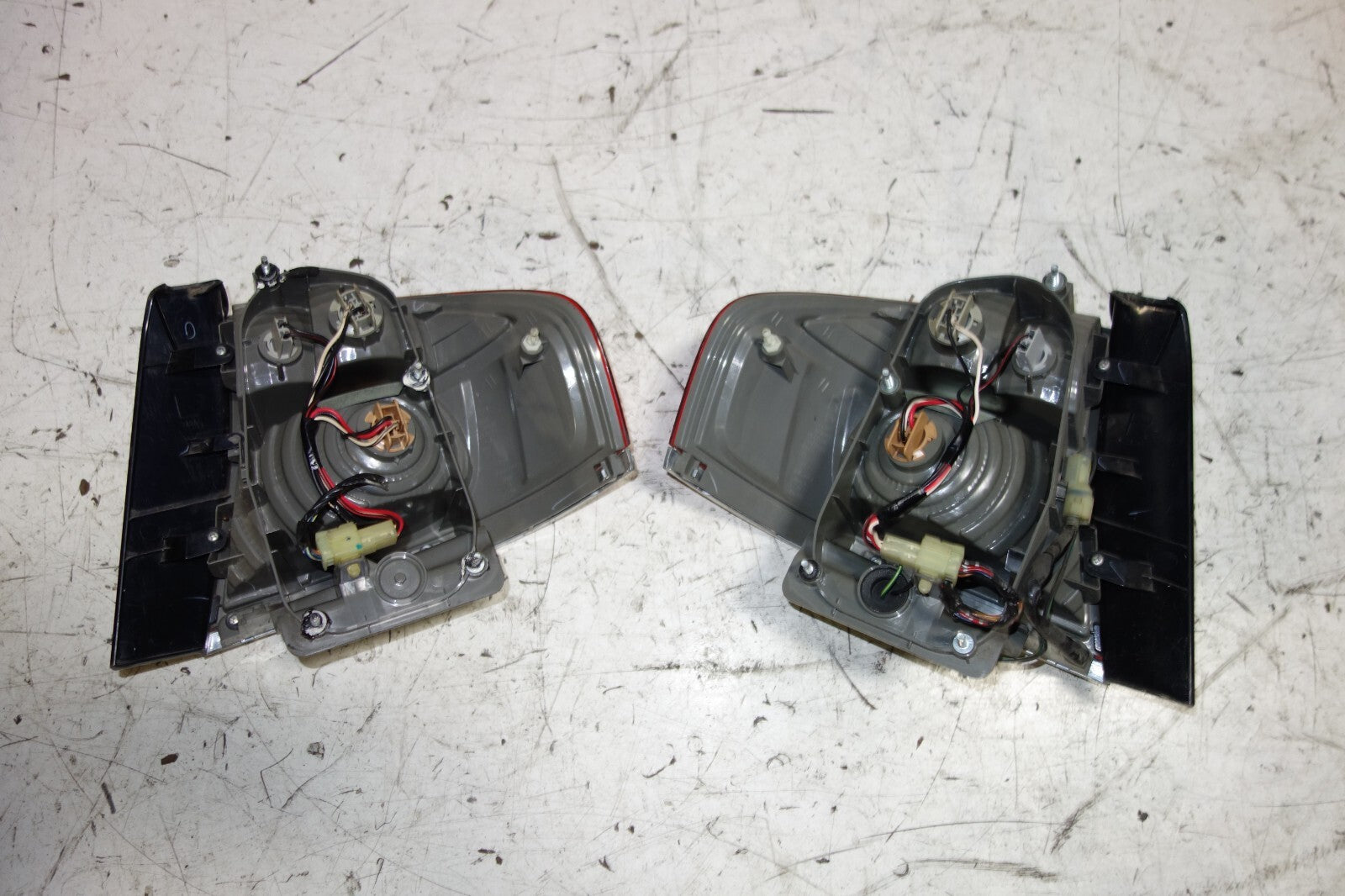 JDM SUBARU LEGACY BL5 OEM USED TAIL LIGHTS  LAMPS 4 DOOR SEDAN 2005-2009