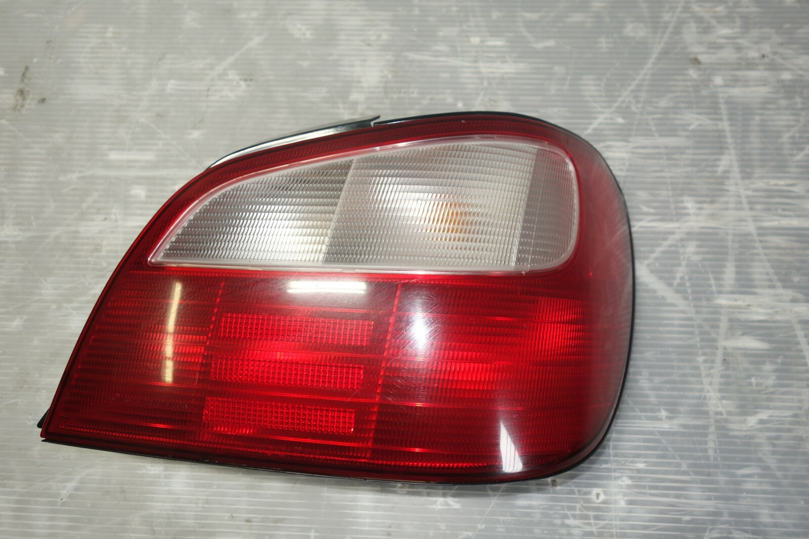 JDM 02-03 SUBARU IMPREZA WRX STi V7 OEM TAIL LIGHT LAMP 4 DOOR SEDAN RIGHT SIDE