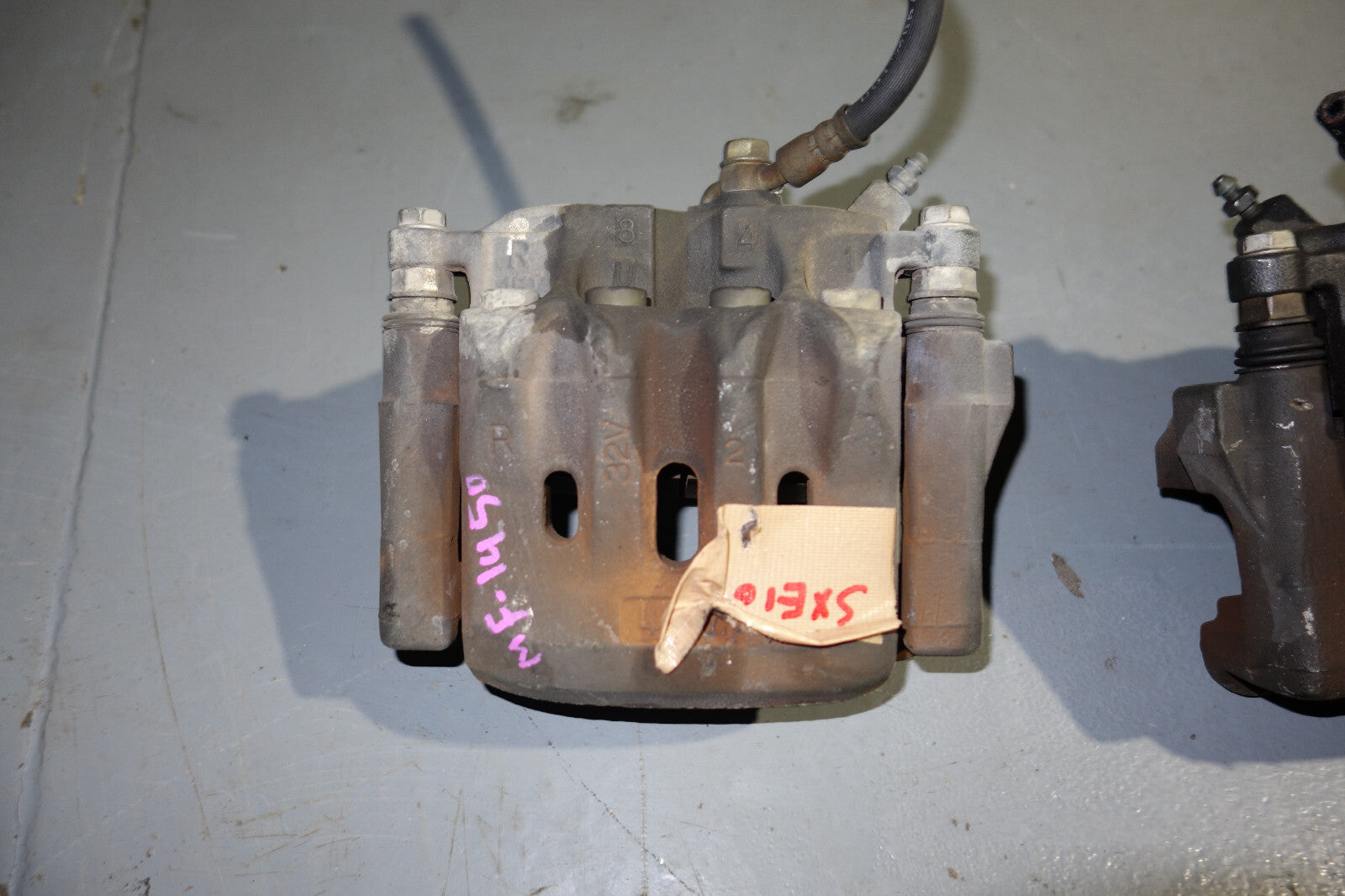 Genuine Lexus Is300 Front Brake Calipers Left & Right 2001 2002 2003 2004 2005
