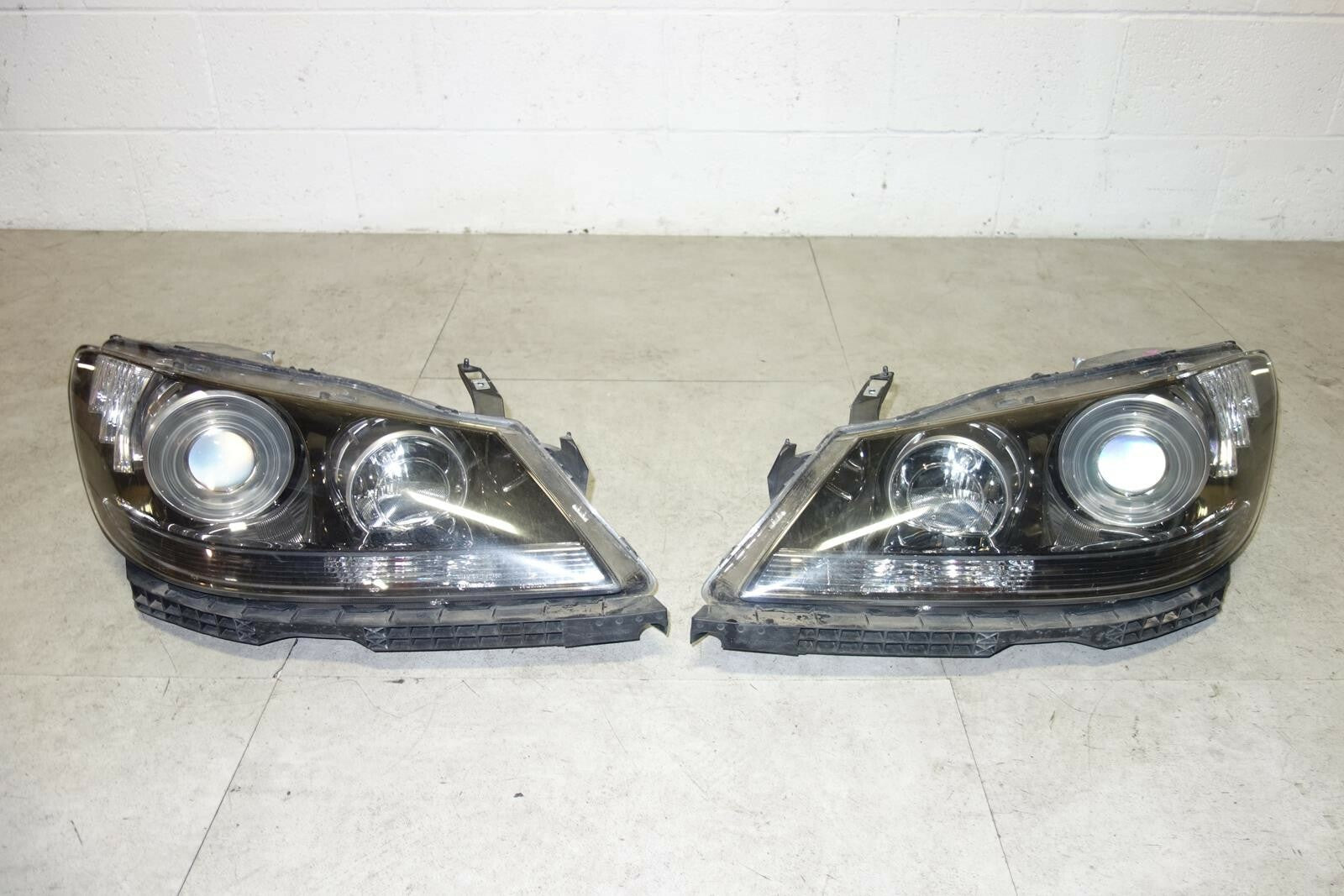 JDM Acura RL OEM Hid Clear Housing Headlights Lamps Head Lights Rare 2005-2008