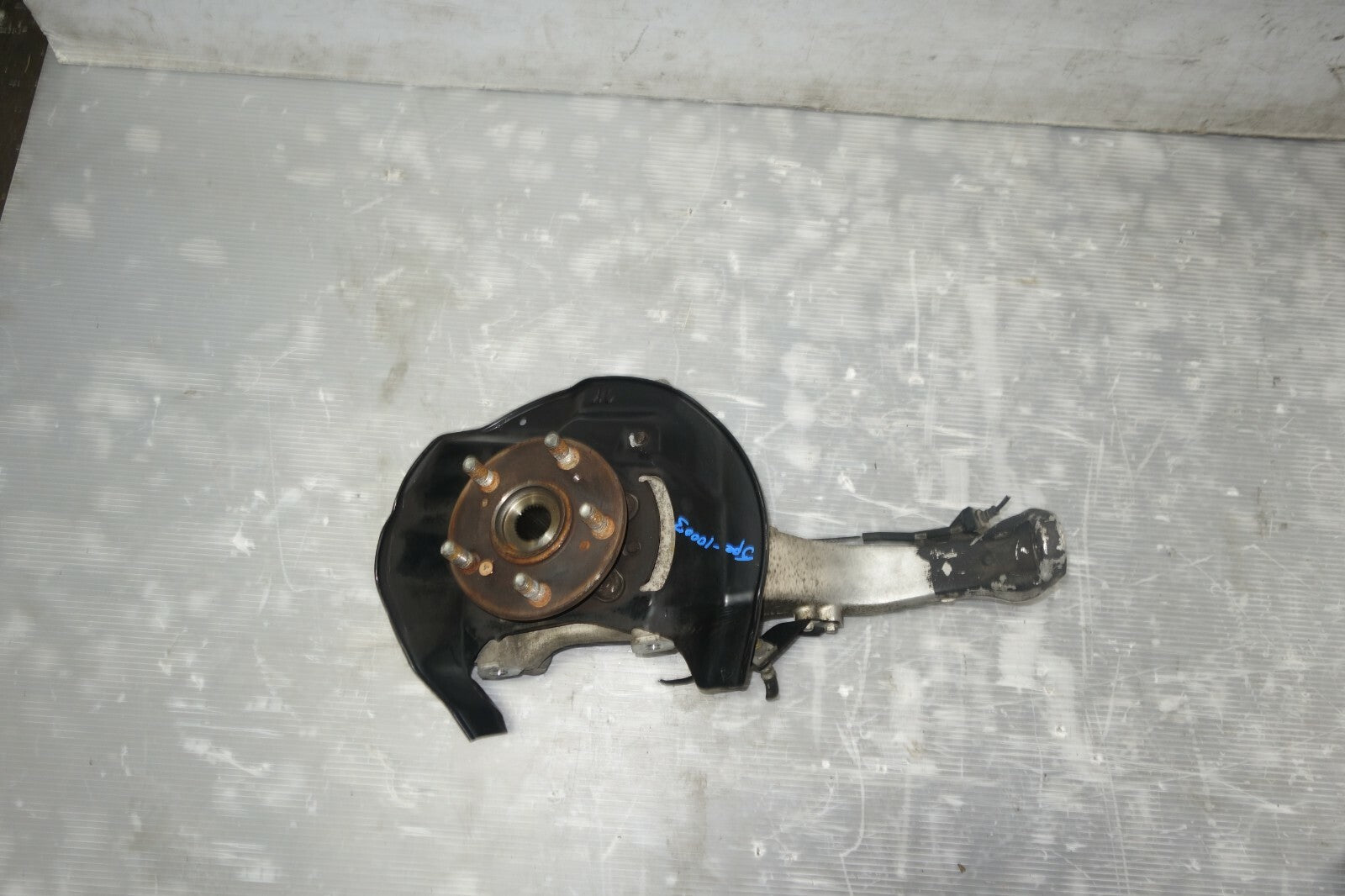 JDM 2005-2012 ACURA RL KB1  OEM FRONT RIGHT WHEEL HUB BEARING SPINDLE KNUCKLE RH