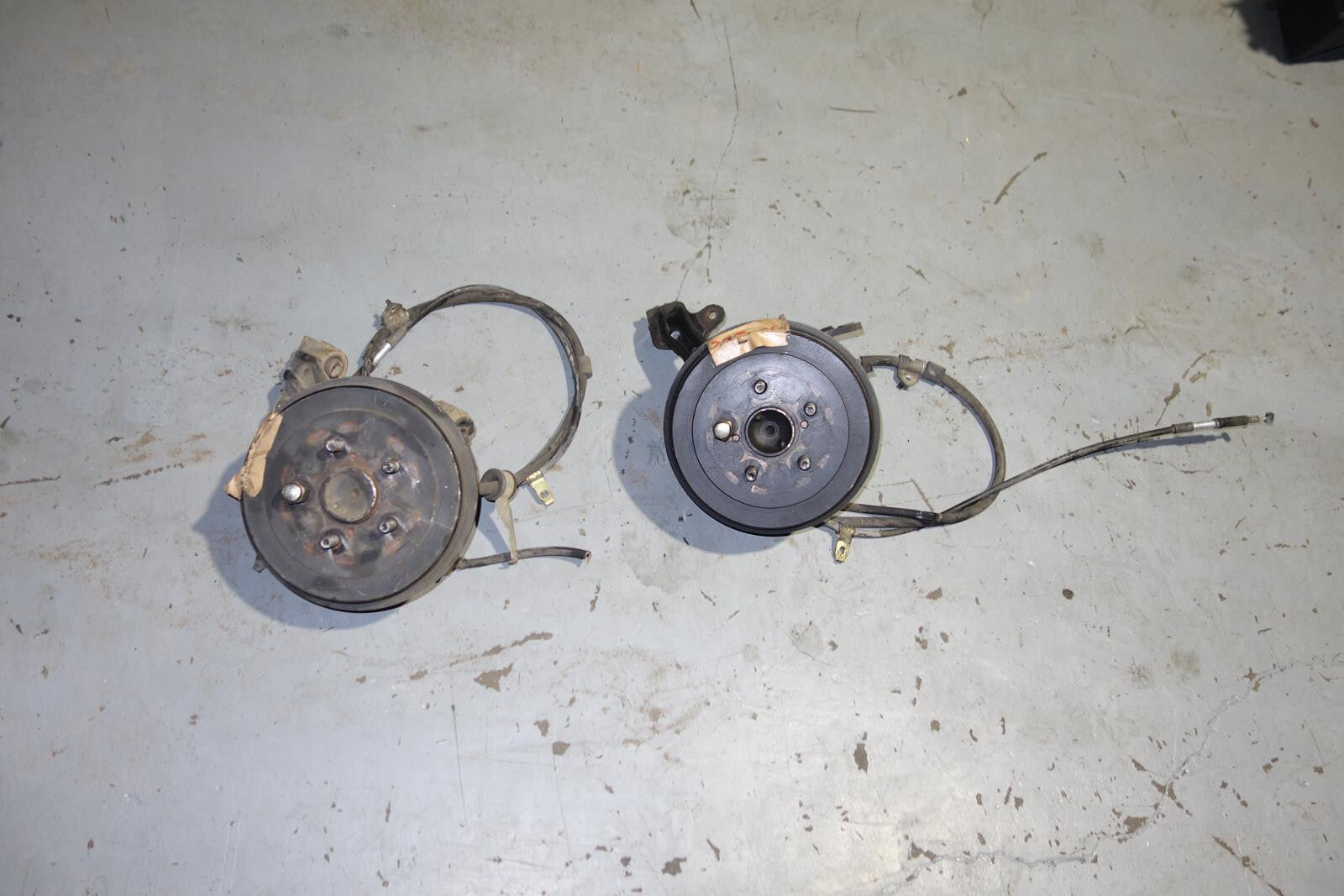 JDM Toyota Celica Rear Trailing Arm Suspension Left  Right Rear Brake Drum 00-05