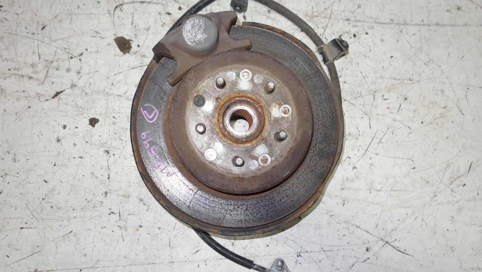 JDM 2000-2005 LEXUS IS300 REAR LH SPINDLE WHEEL HUB BEARING KNUCKLE SUSPENSION
