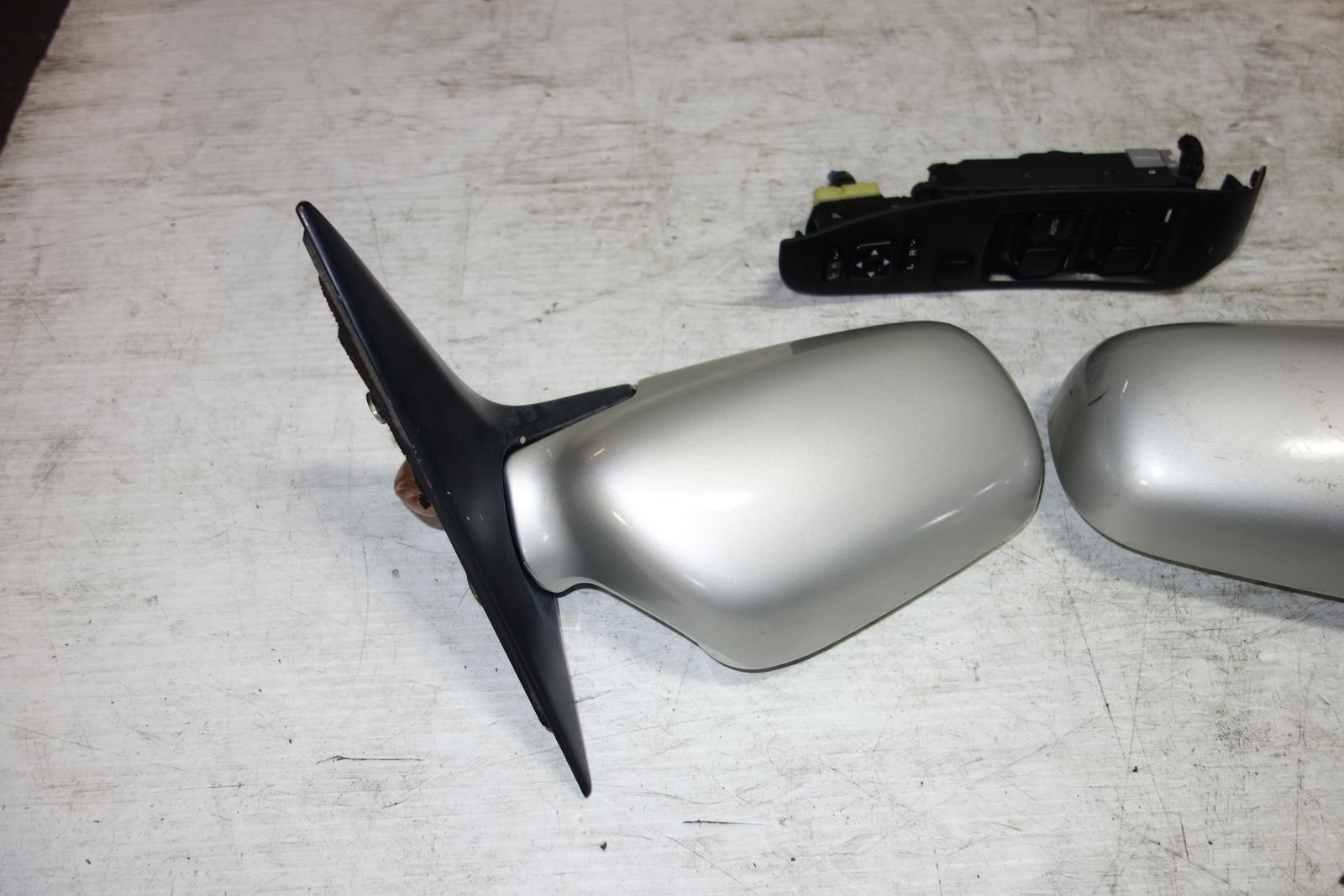 JDM Subaru Legacy Power Folding Mirrors Auto Flip 2000-2004