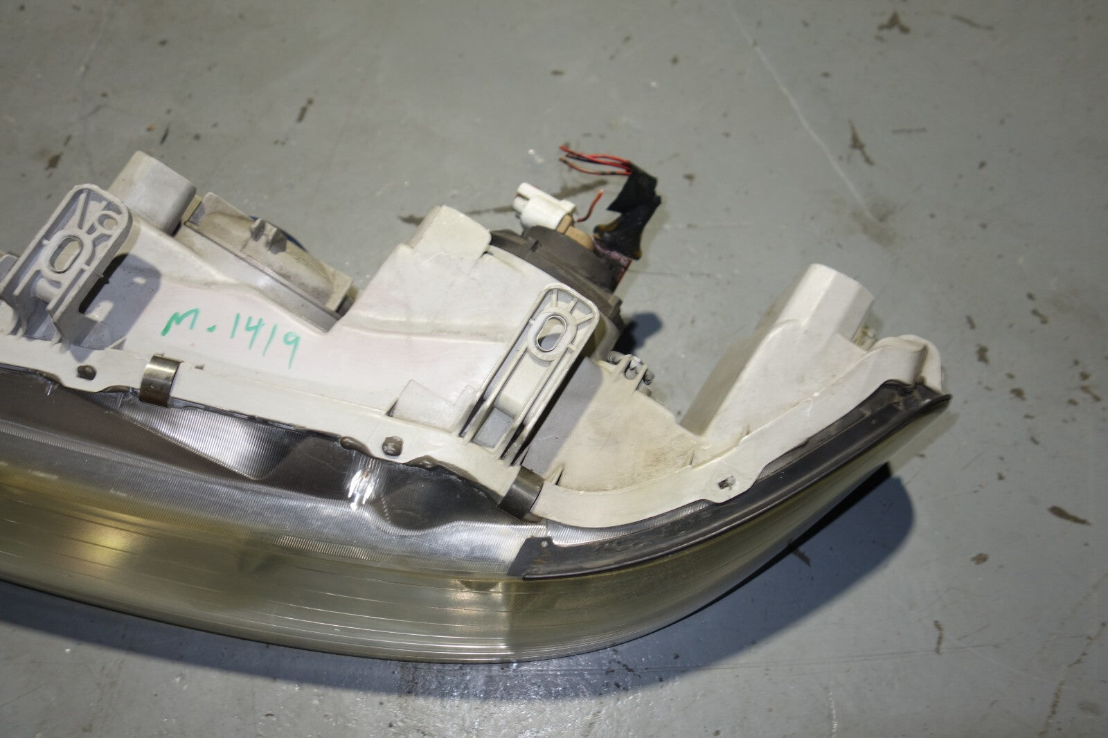JDM 1994-2001 HONDA ACURA INTEGRA HEAD LIGHT DC2 OEM LEFT DRIVER SIDE USED