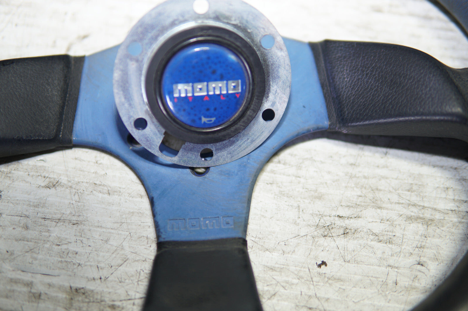 JDM Lexus IS300 / Altezza SXE10 Momo Steering Wheel 2001-2005 #MF-513