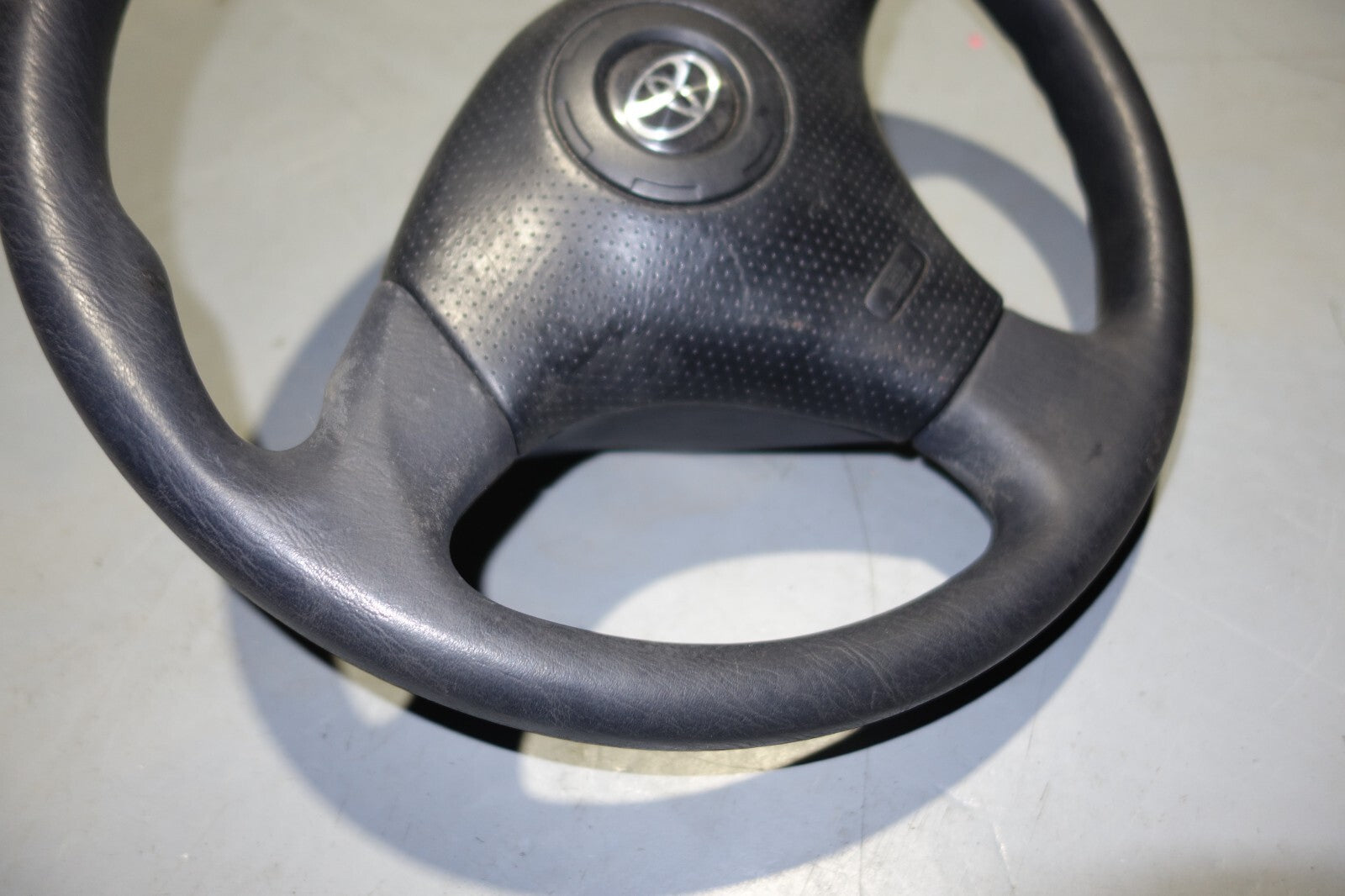 JDM Toyota Celica Steering Wheel & hub ZZT231 ZZT230 2001-2005
