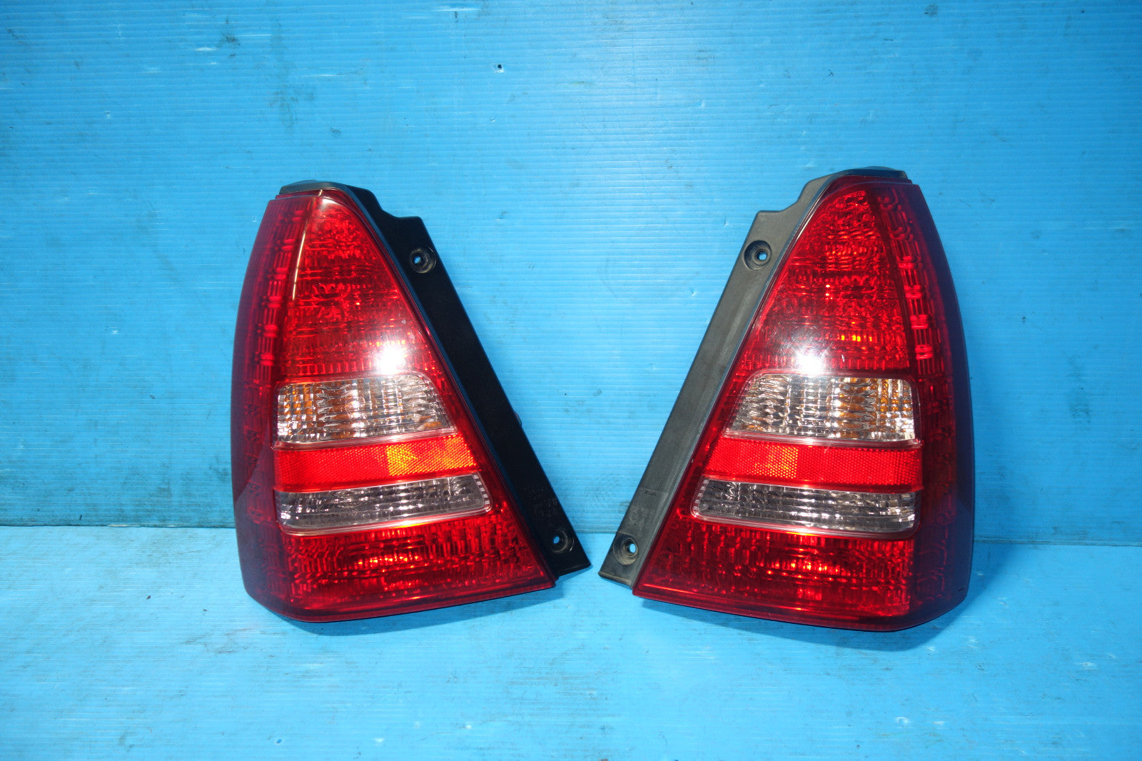 JDM SUBARU FORESTER REAR TAILLIGHT TAIL LAMP FACTORY OEM 2003 2004 2005 #5244