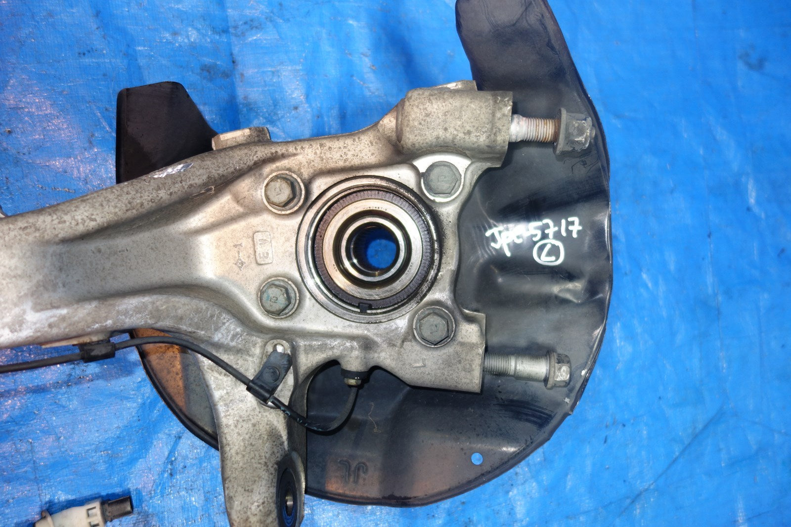 Acura RL Front LH Left Side Wheel Hub Bearing Knuckle Spindle Hub 2005-12 JDM