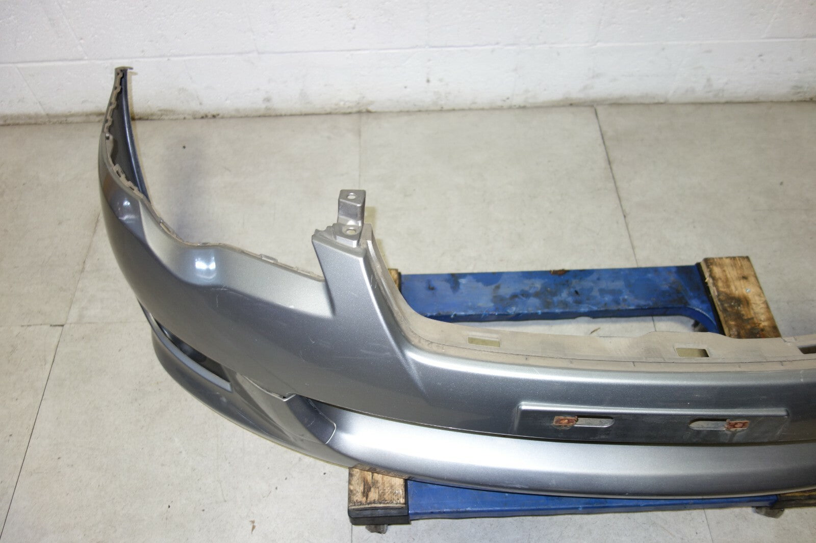 JDM 2008-2009 SUBARU LEGACY FRONT BUMPER COVER WITH FOG LIGHTS BP9 2008-2009