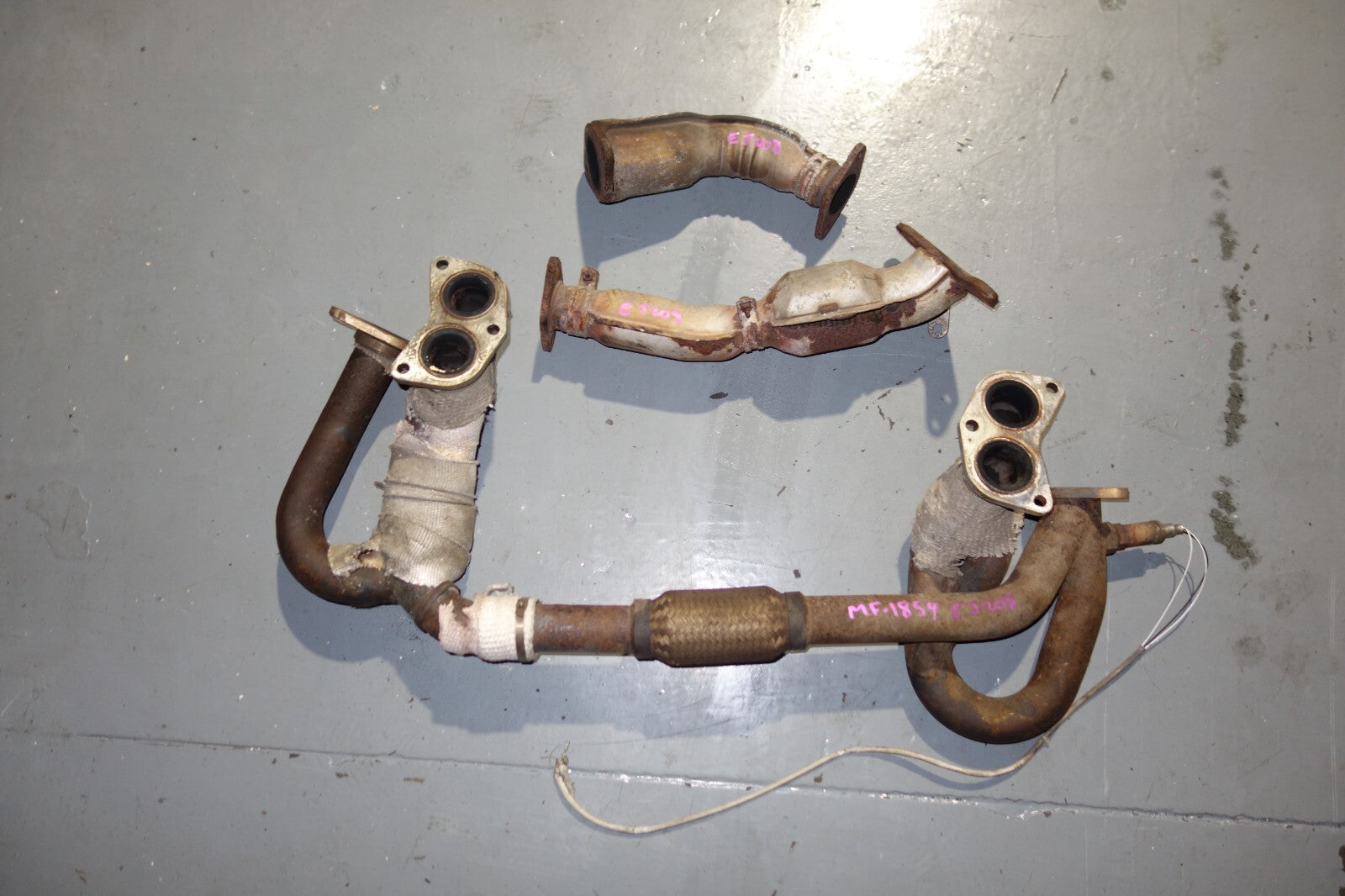 JDM 2000-2004 SUBARU LEGACY B4 EJ20 SUBARU EXHAUST  EXHAUST MANIFOLD TWIN TURBO