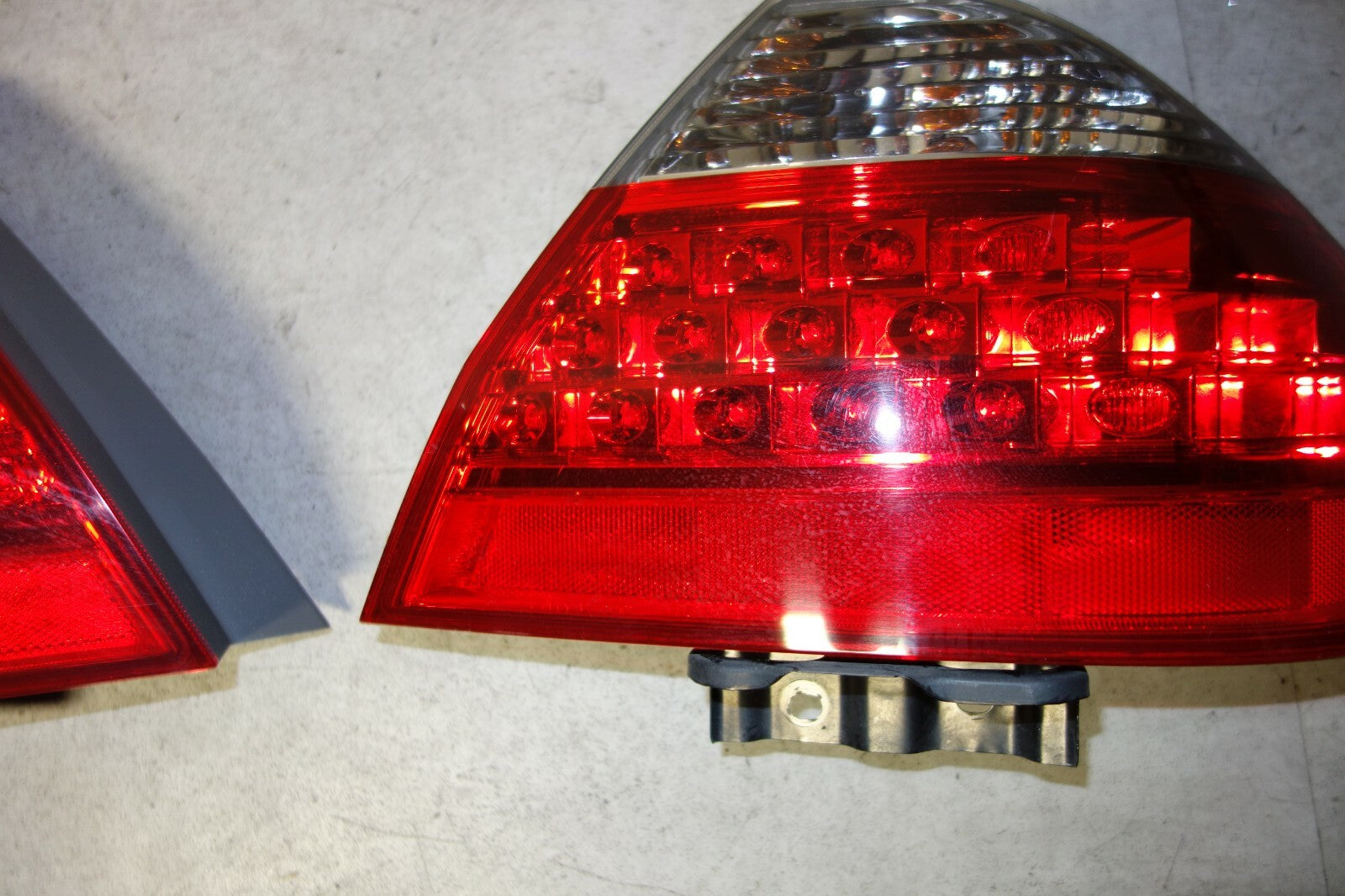 JDM HONDA ACCORD INSPIRE UC1 USED OEM TAIL LIGHTS LAMPS 4 DOOR SEDAN 2006-2007
