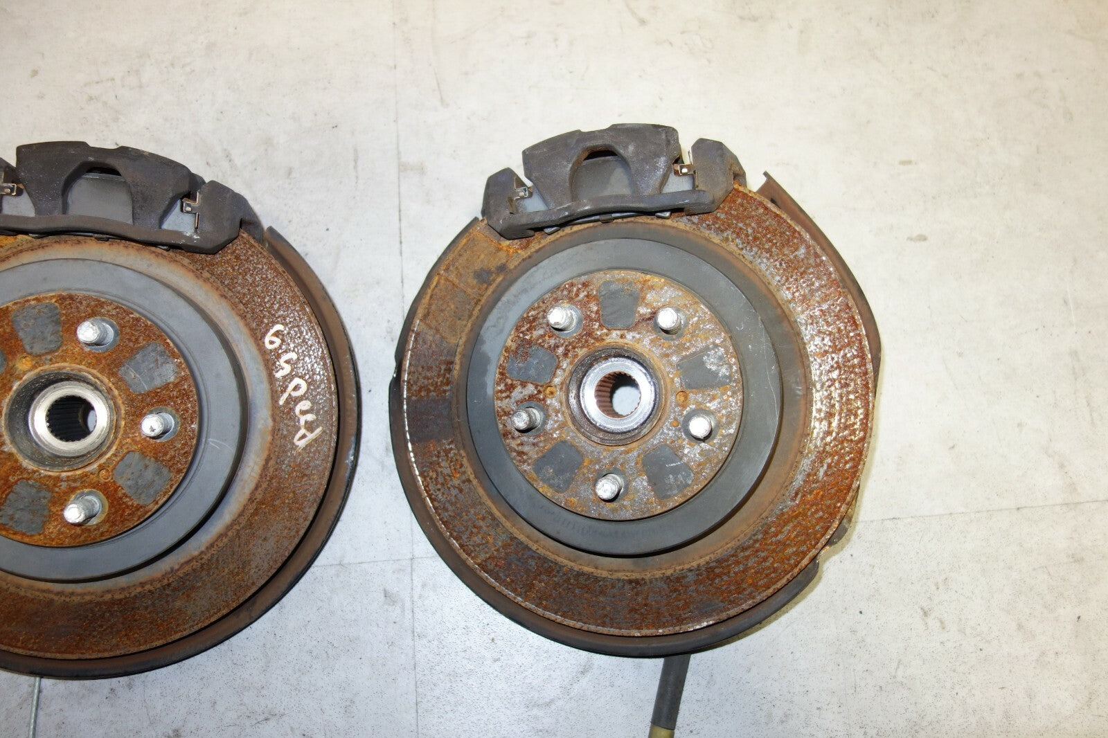 JDM Subaru Legacy 6Speed Rear Spindle Hub Knuckle Caliper 2005-2009