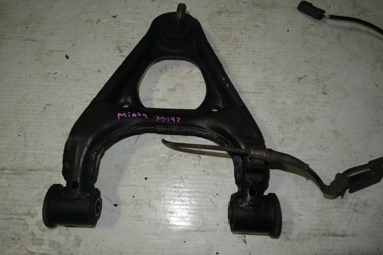 JDM 1999-2005 MAZDA MIATA OEM FRONT UPPER CONTROL ARM  BALL JOINT RIGHT SIDE