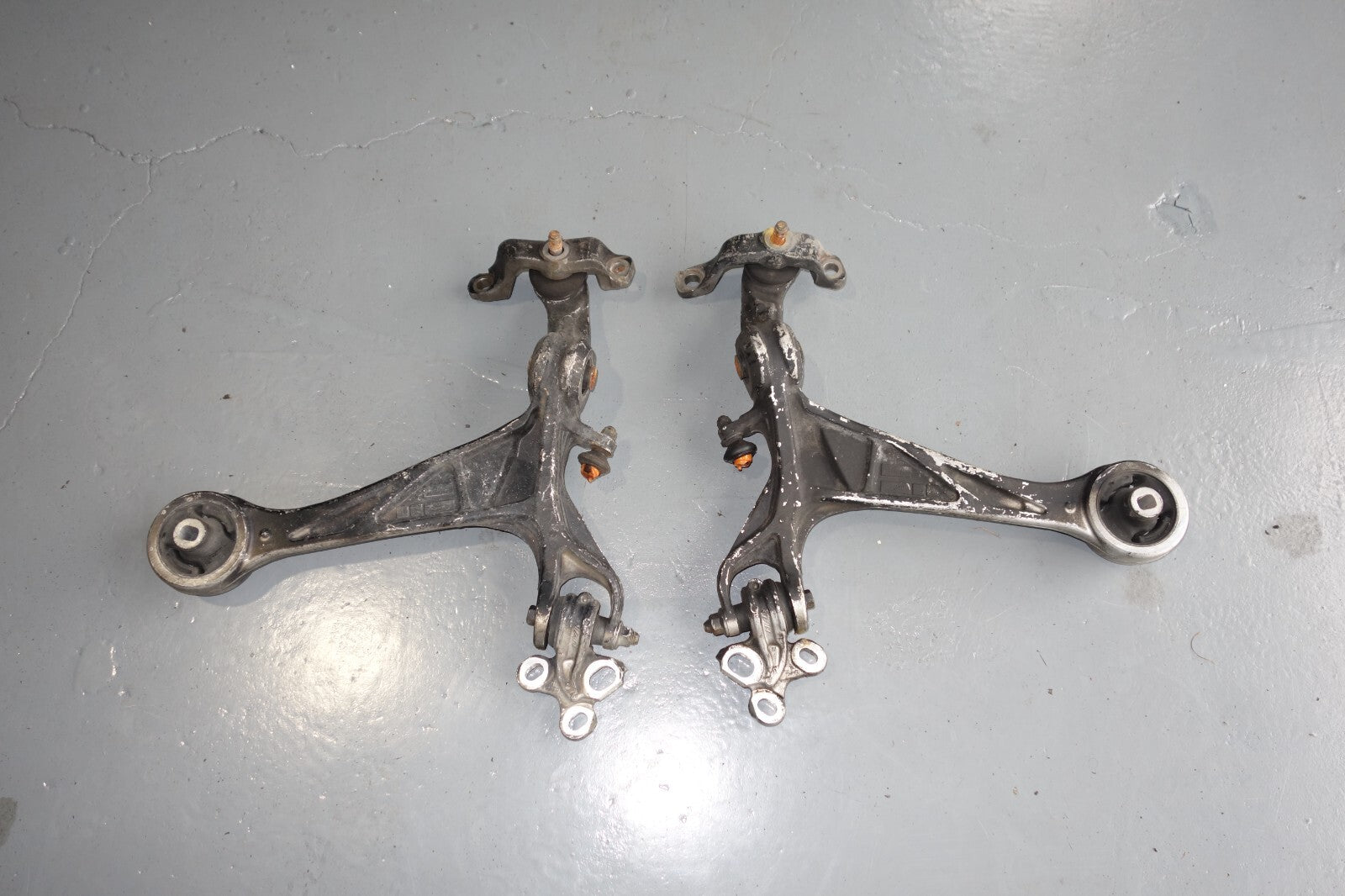 JDM 2005-2008 ACURA RL OEM KB1 GENUINE FRONT ALUMINUM LOWER CONTROL ARM M-1247