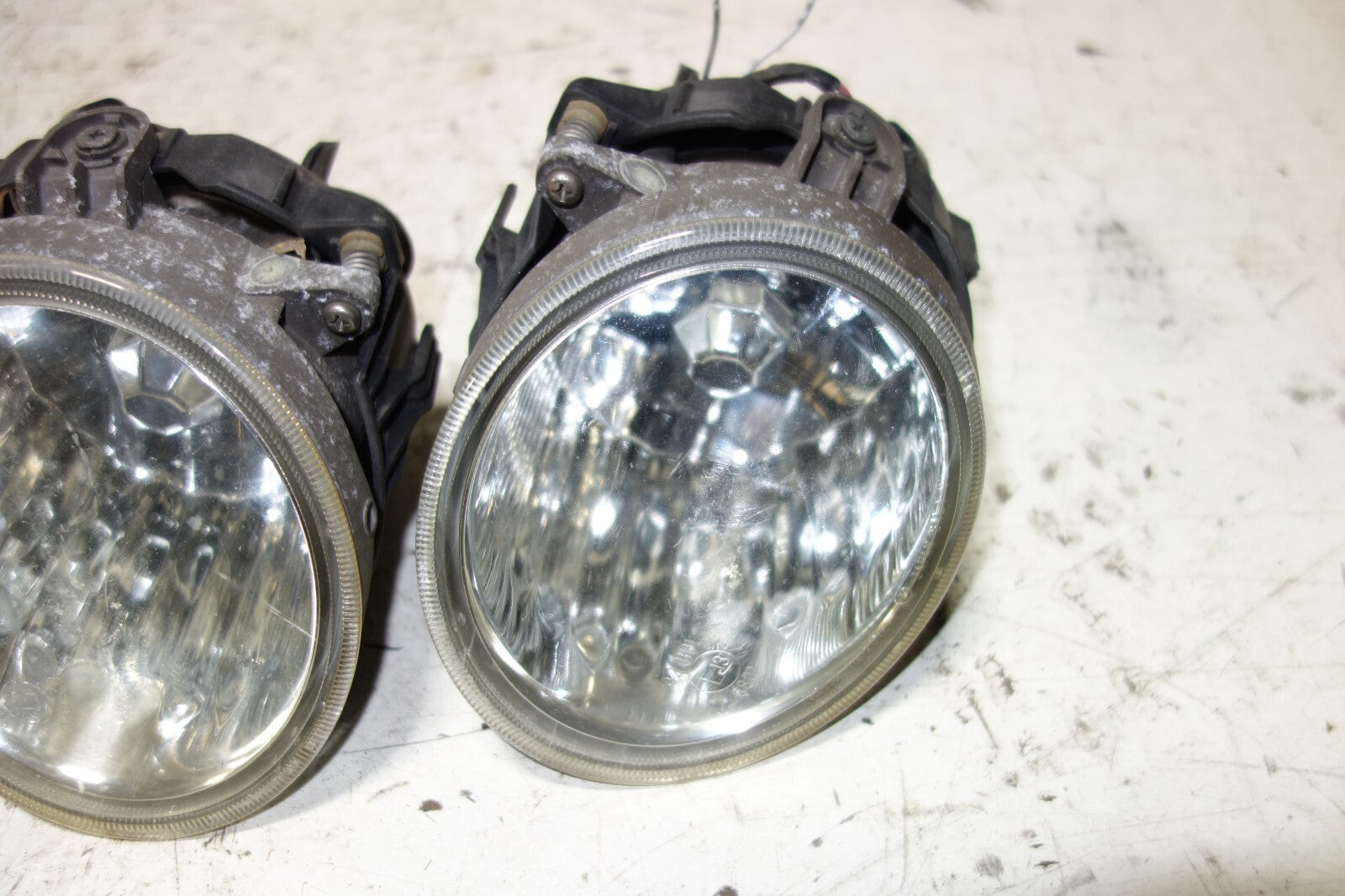 JDM 2003-2005 SUBARU FORESTER OEM FOG LIGHTS SG5 GENUINE FOG LAMPS LEFT & RIGHT