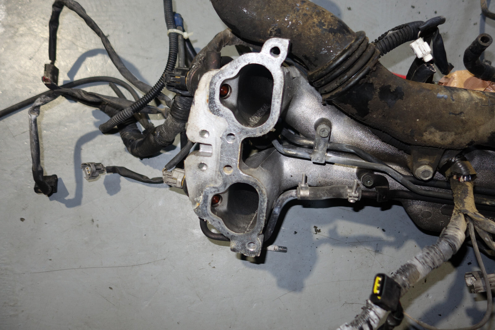 JDM Subaru Legacy B4 EJ208 EJ206 Twin Turbo Intake Manifold BOV Injectors 00-04