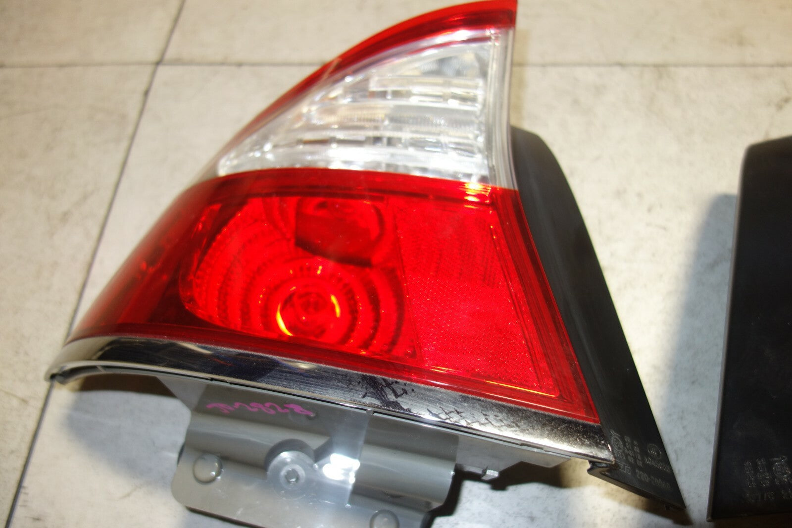 JDM 2005-2009 SUBARU LEGACY BL5 OEM USED TAIL LIGHTS 4 DOOR SEDAN TAIL LAMPS