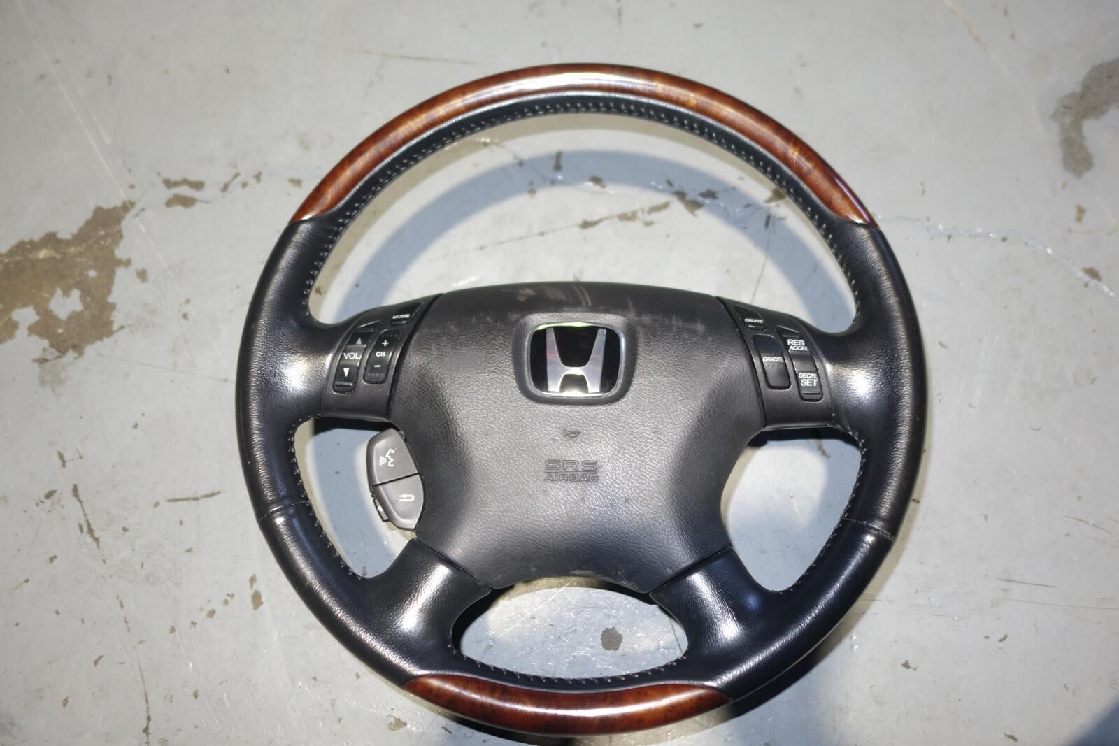 JDM  Honda Inspire UC1 Honda Accord Steering Wheel OEM 2003-2007